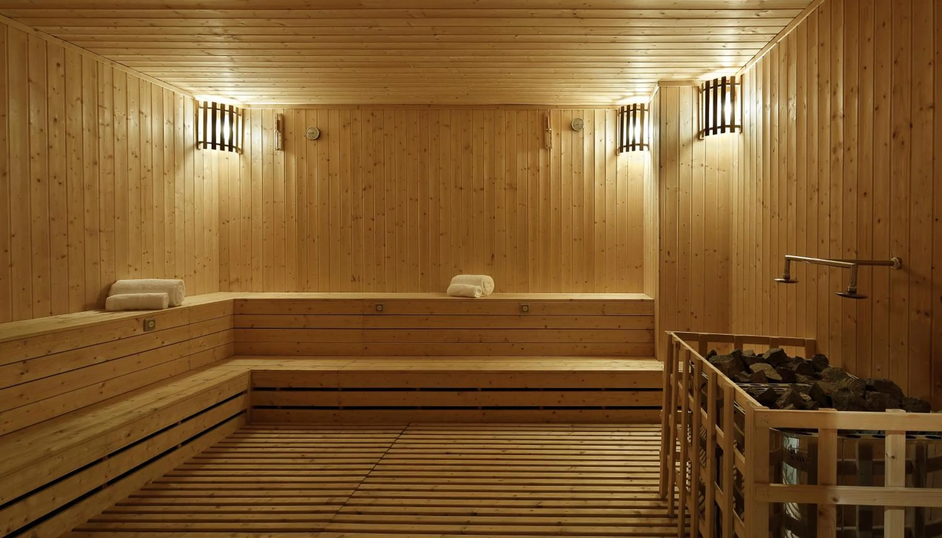 Area and facilities in Crowne Plaza Kunming City Centre by IHG