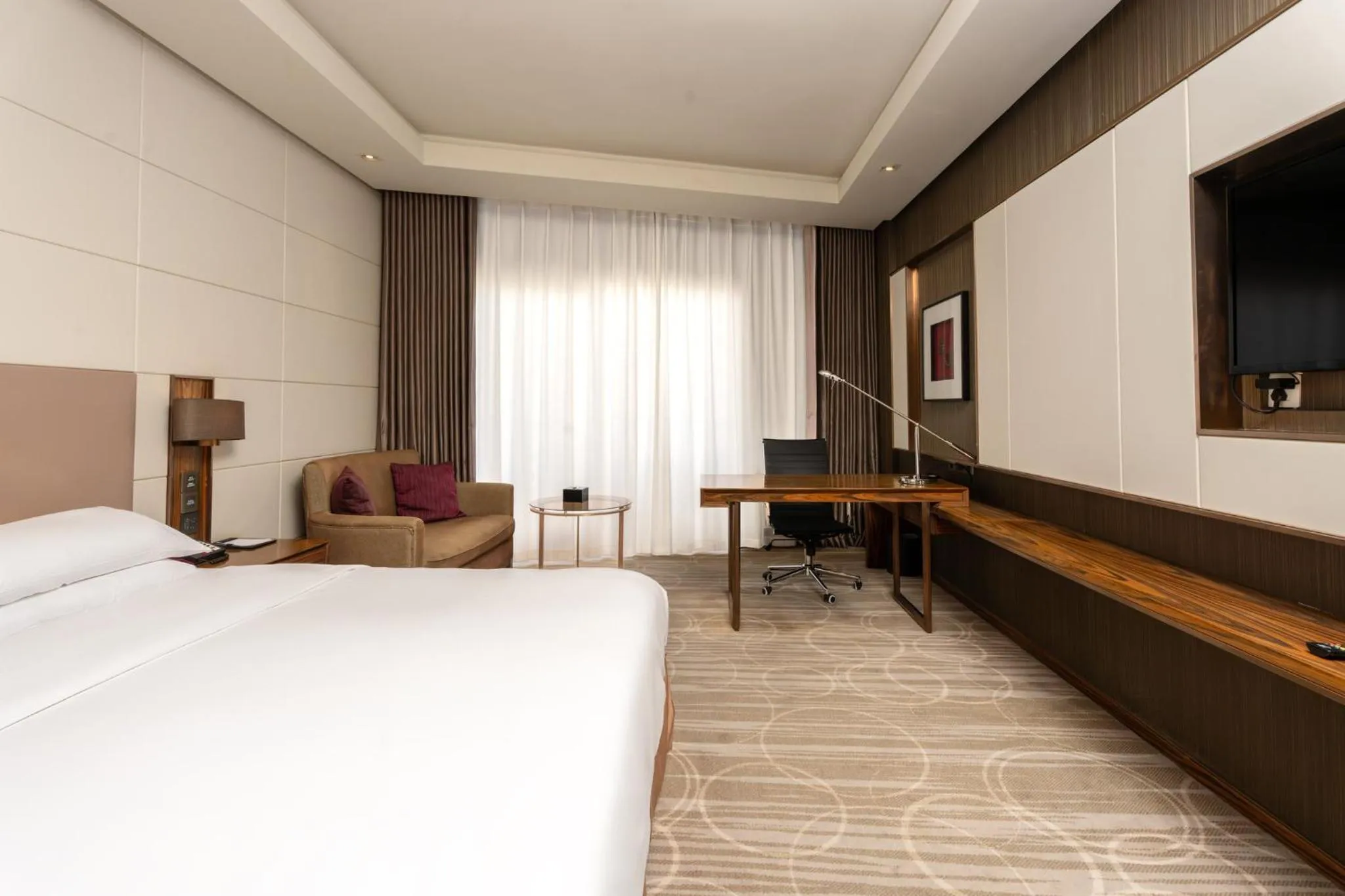 Photo of the whole room, Bed in Crowne Plaza Kunming City Centre by IHG