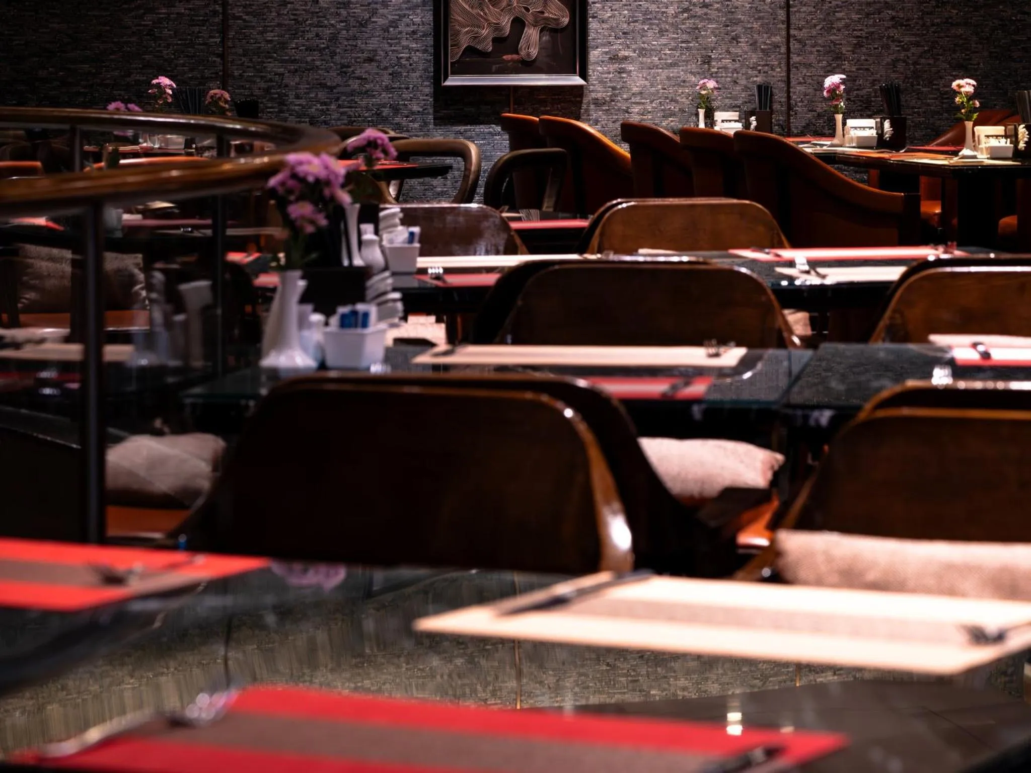 Restaurant/places to eat in Crowne Plaza Kunming City Centre by IHG