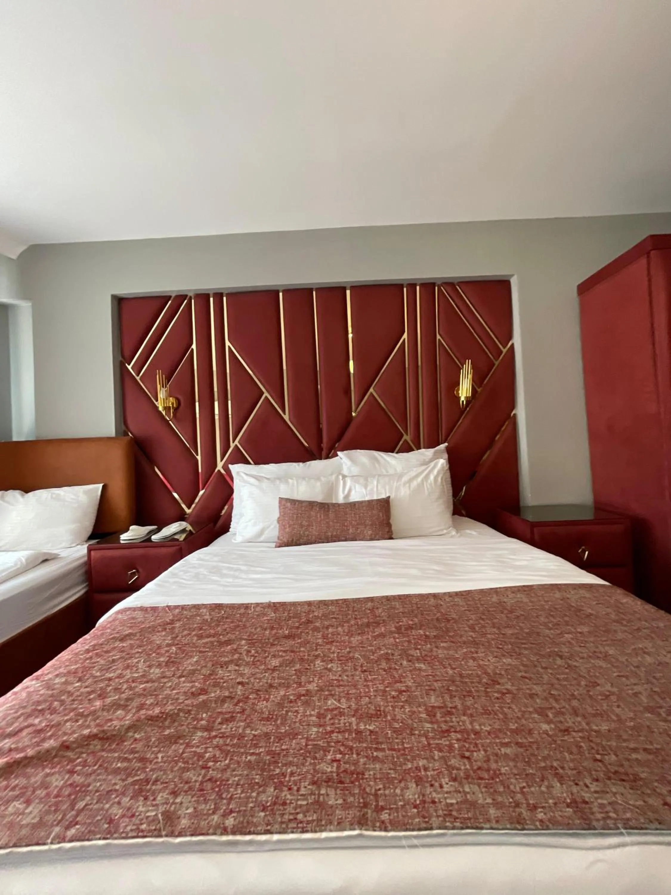 Bed in Aymira Suite Hotel