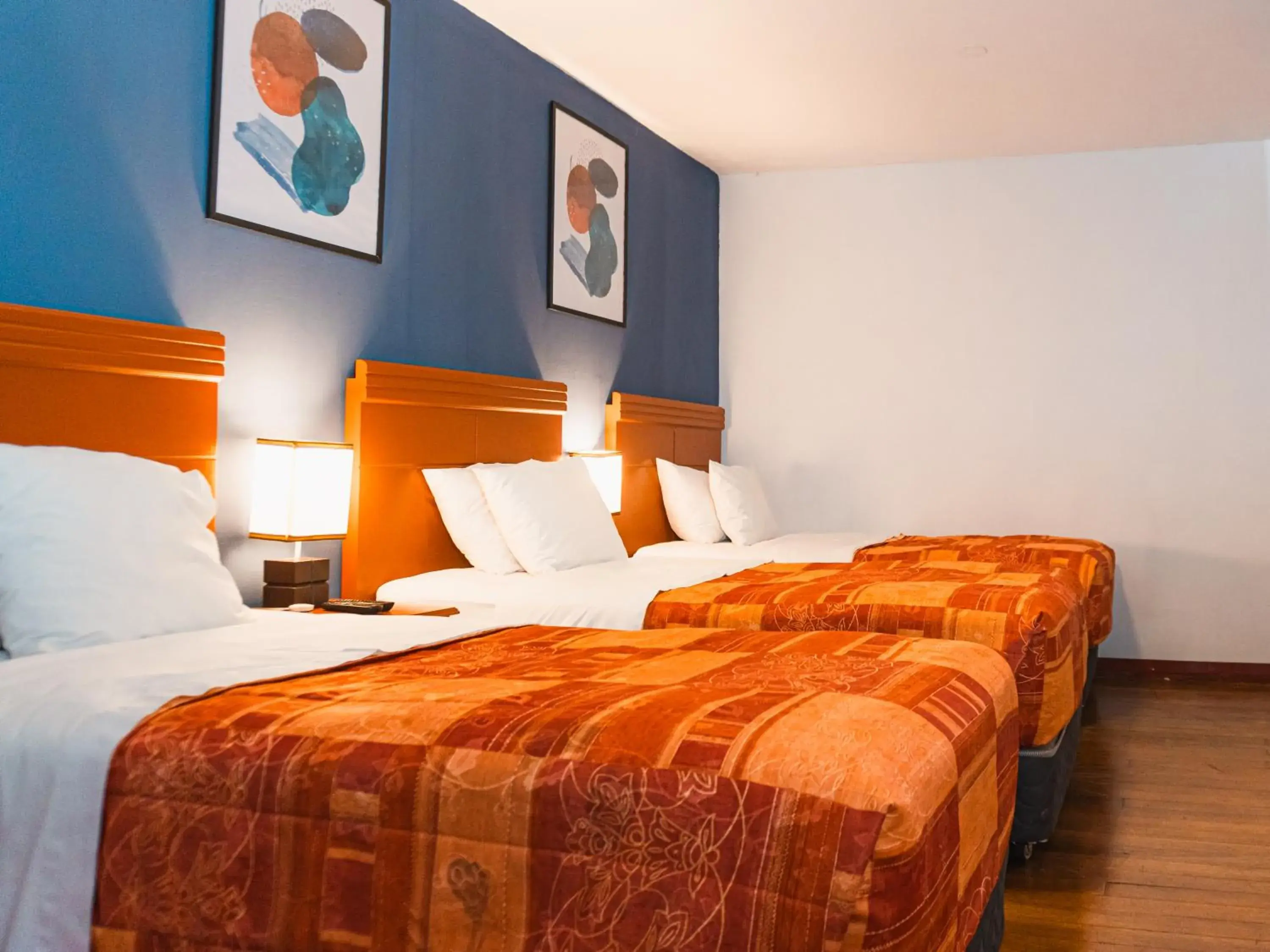 Budget Triple Room in Ankara Hotel Budget Triple Room in Ankara Hotel