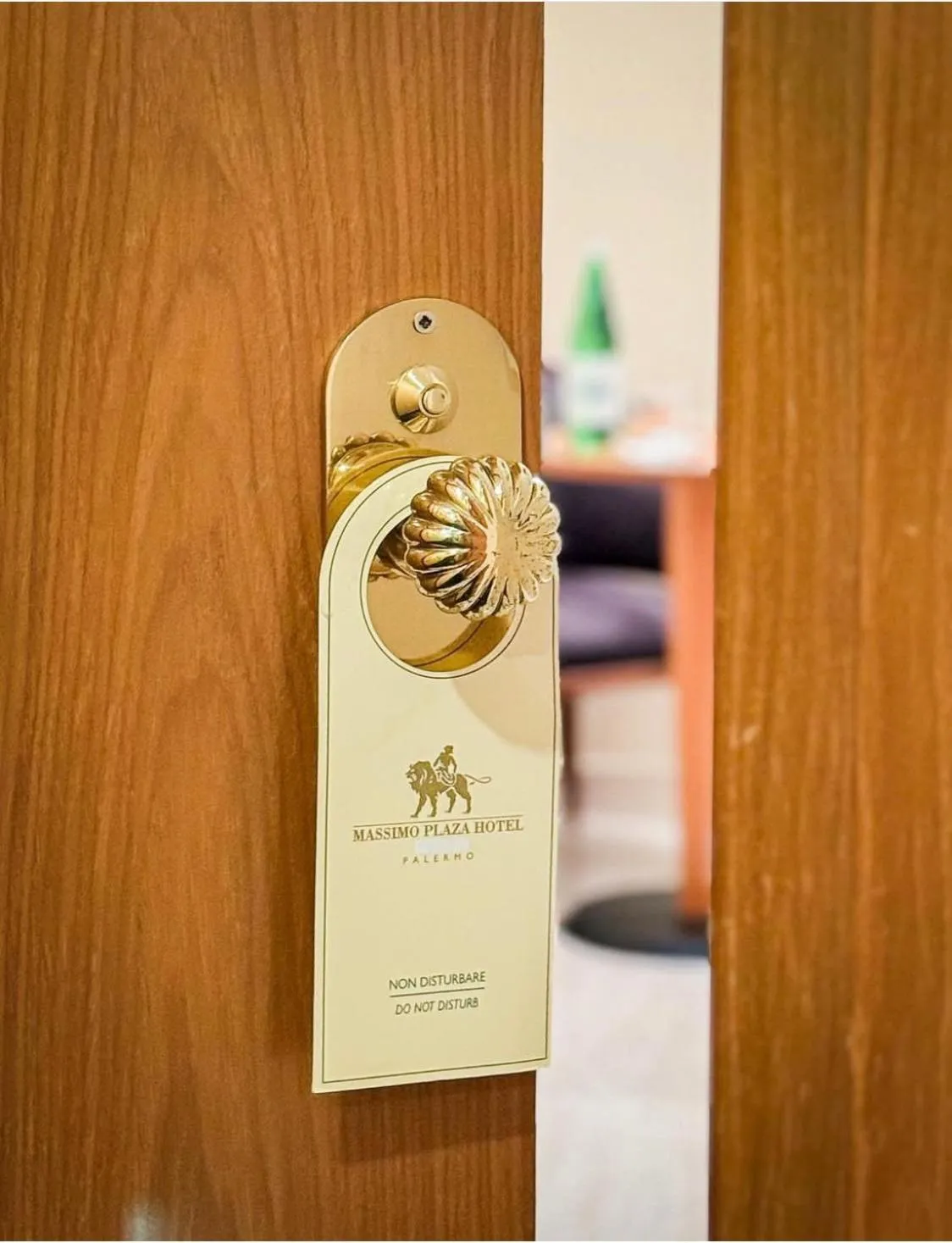 Logo/Certificate/Sign in Massimo Plaza Hotel