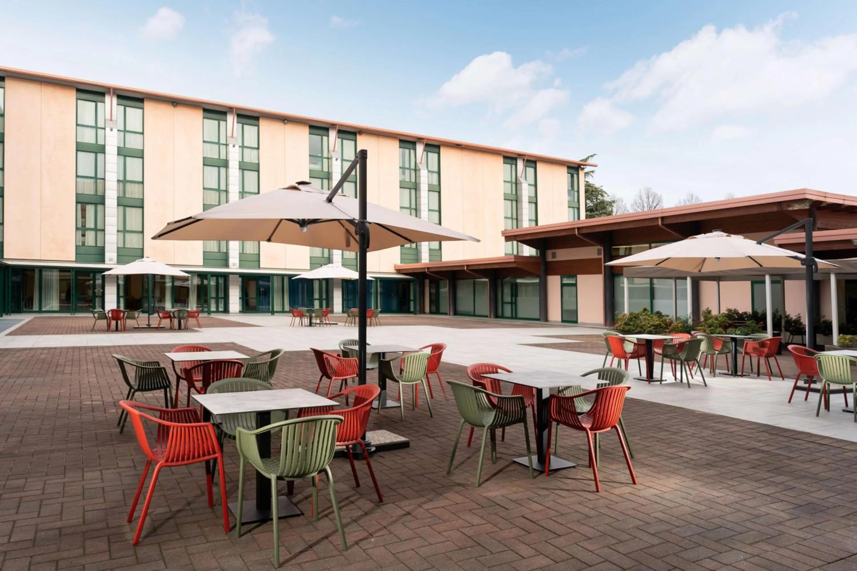 Patio in Doubletree by Hilton Milan Malpensa Solbiate Olona