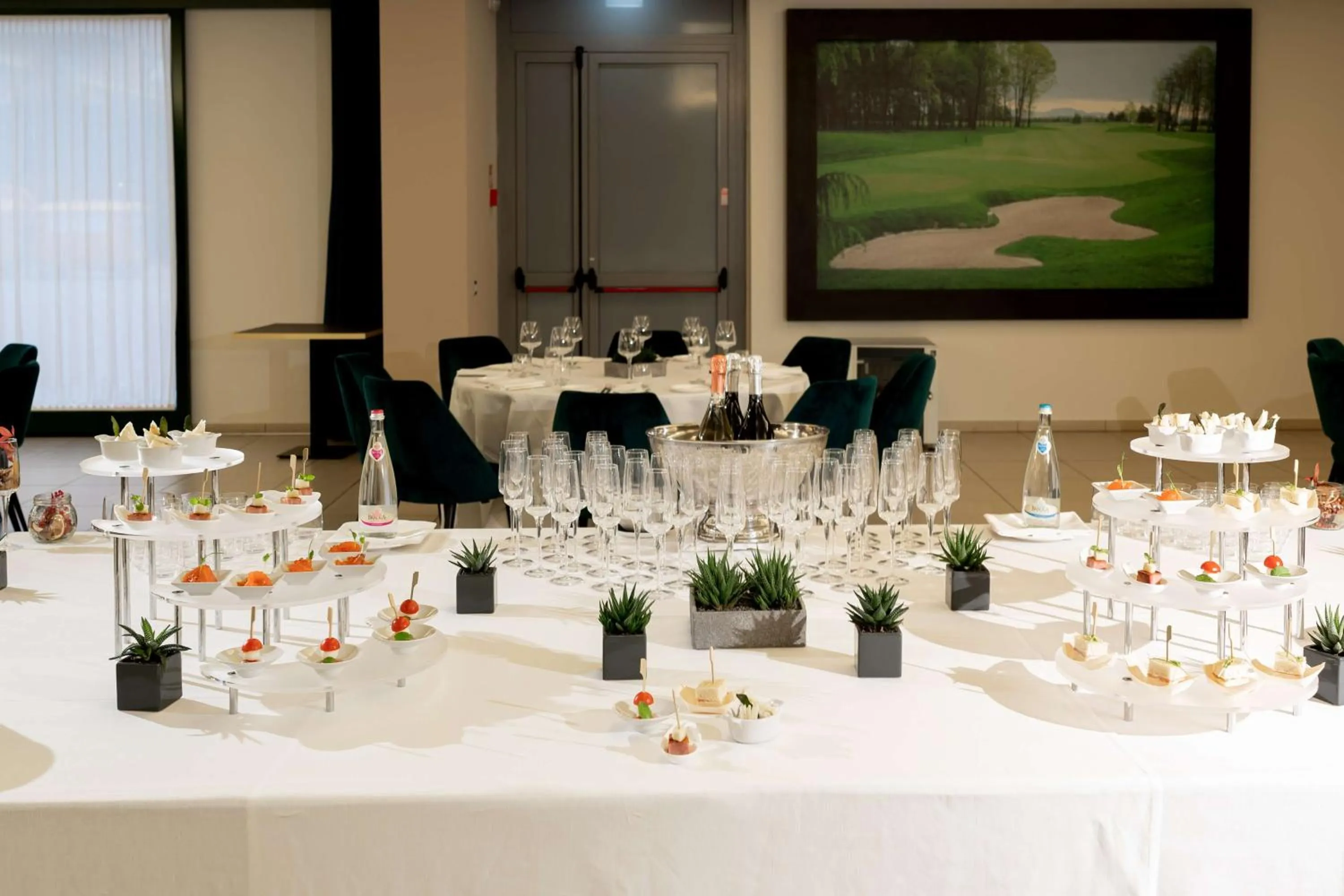 Meeting/conference room in Doubletree by Hilton Milan Malpensa Solbiate Olona