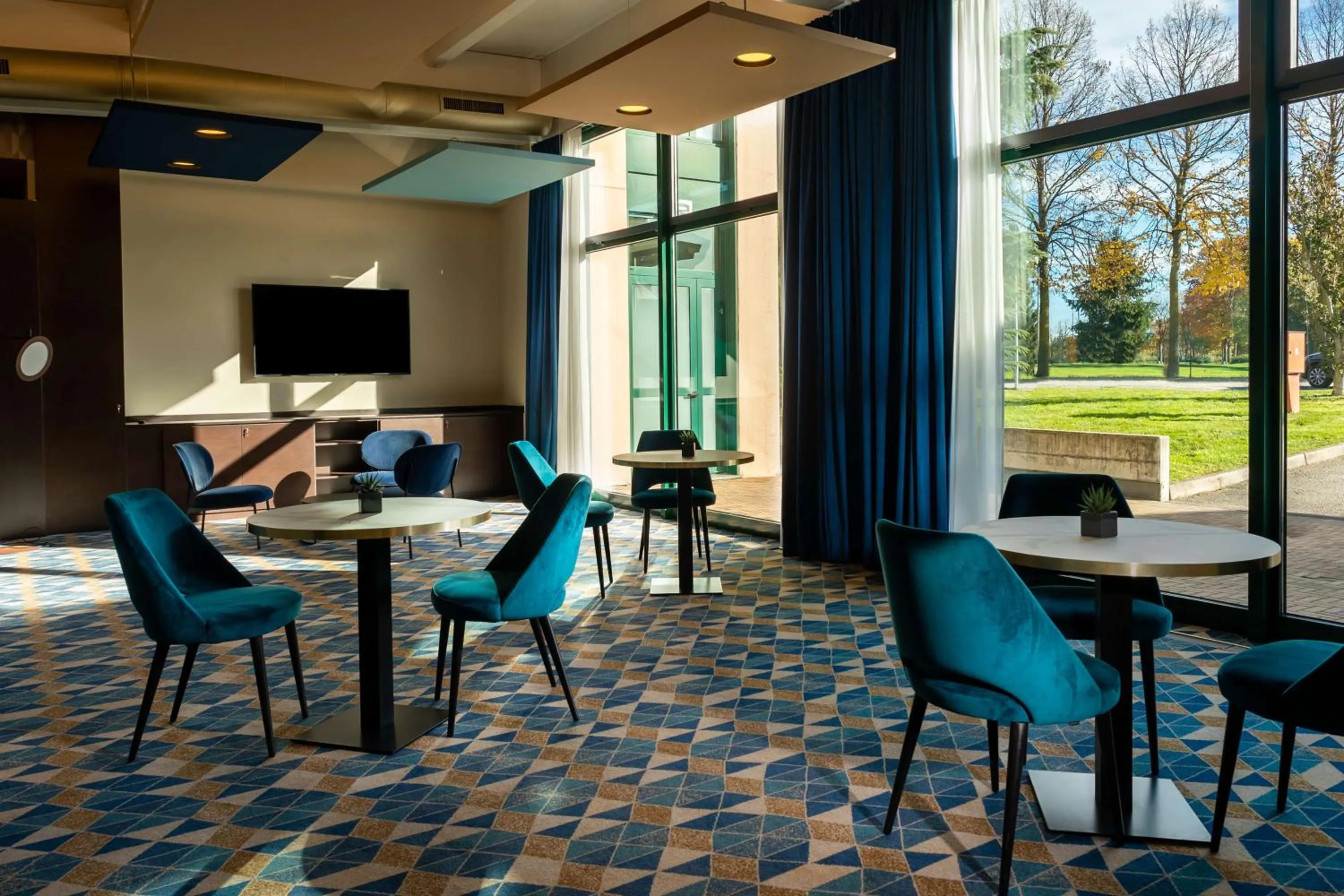 Meeting/conference room in Doubletree by Hilton Milan Malpensa Solbiate Olona