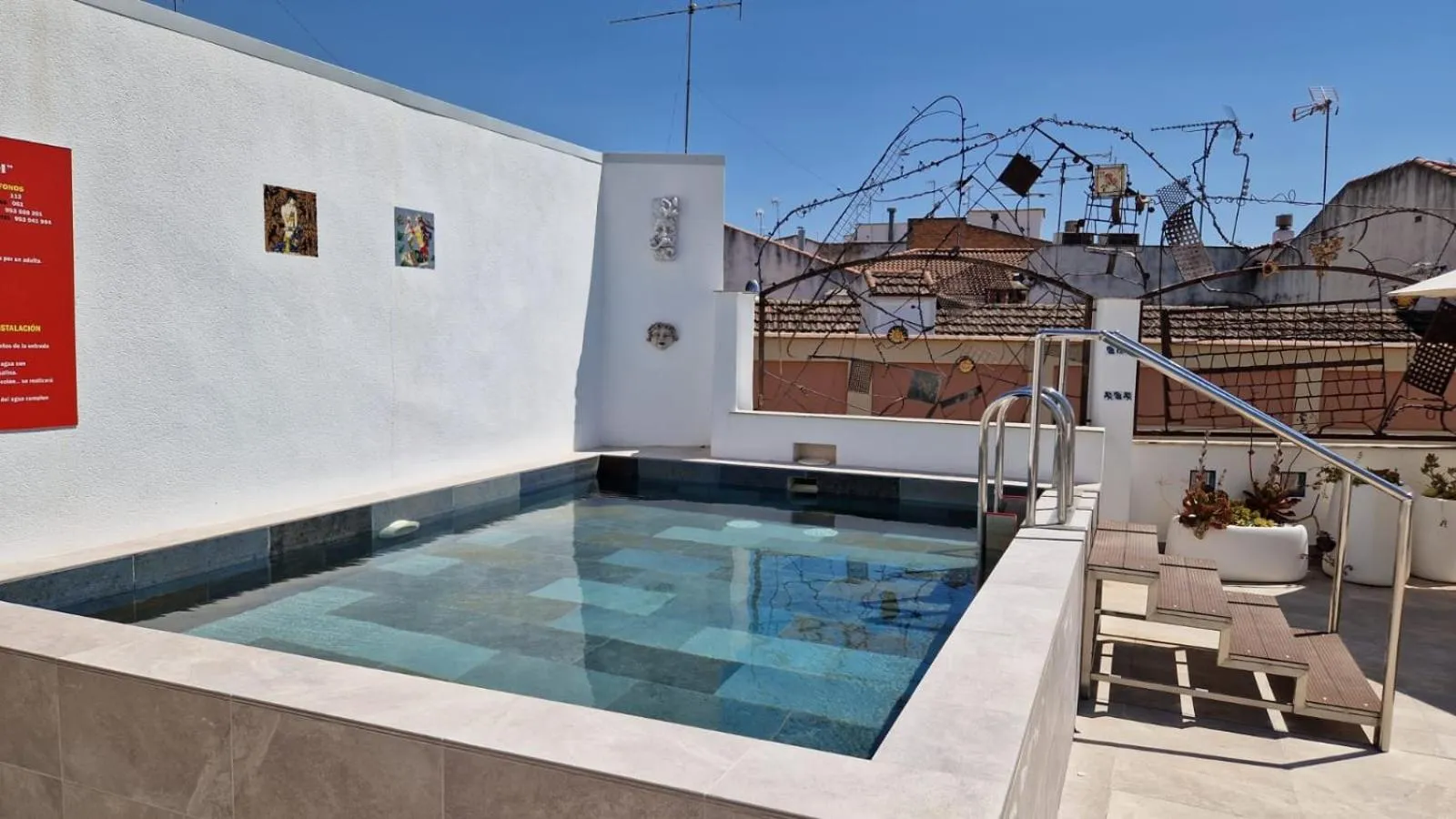 Swimming pool in Hotel Oleum - Parking Gratuito bajo disponibilidad y reserva previa
