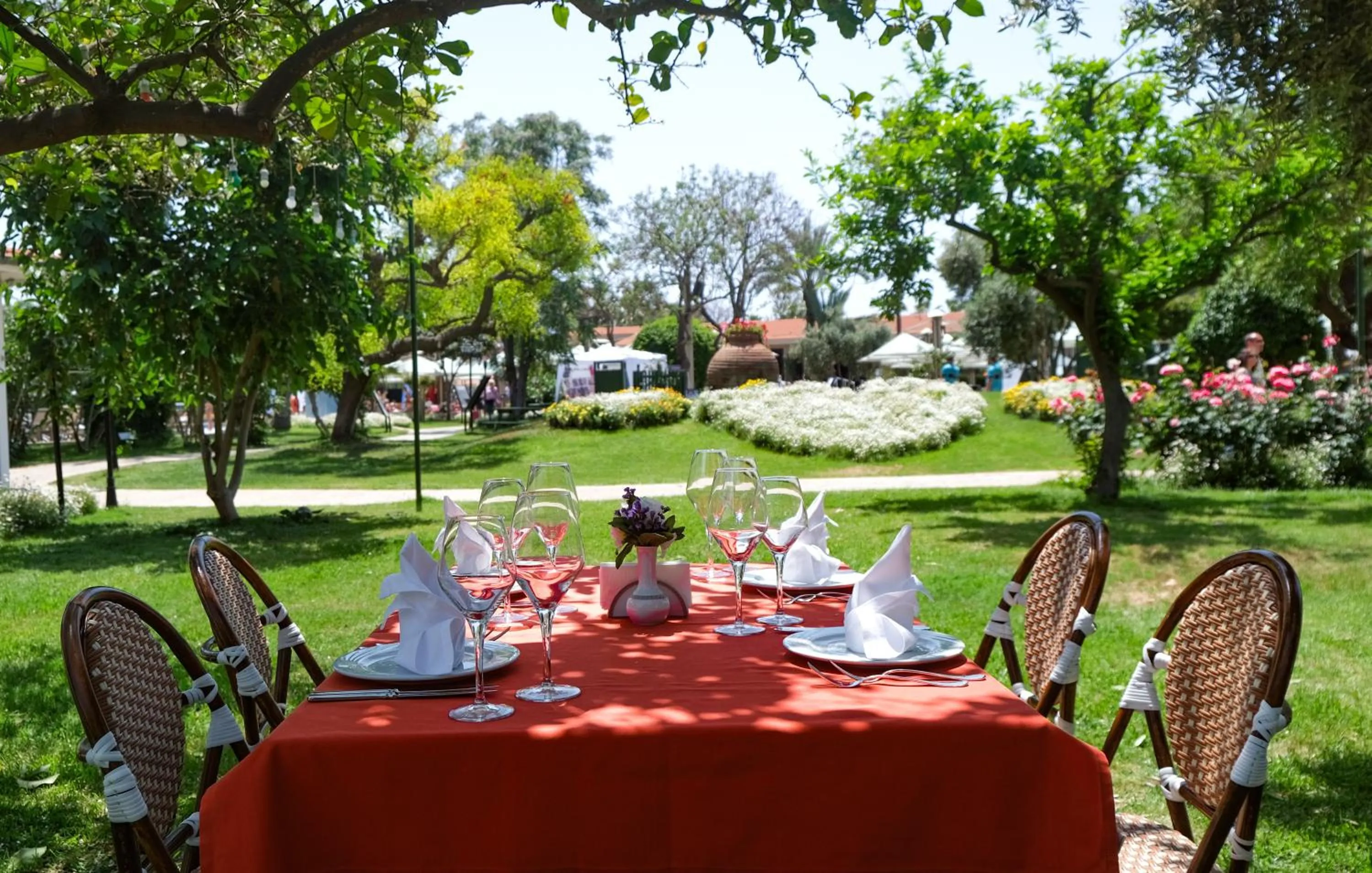 Restaurant/places to eat in Belconti Resort Hotel