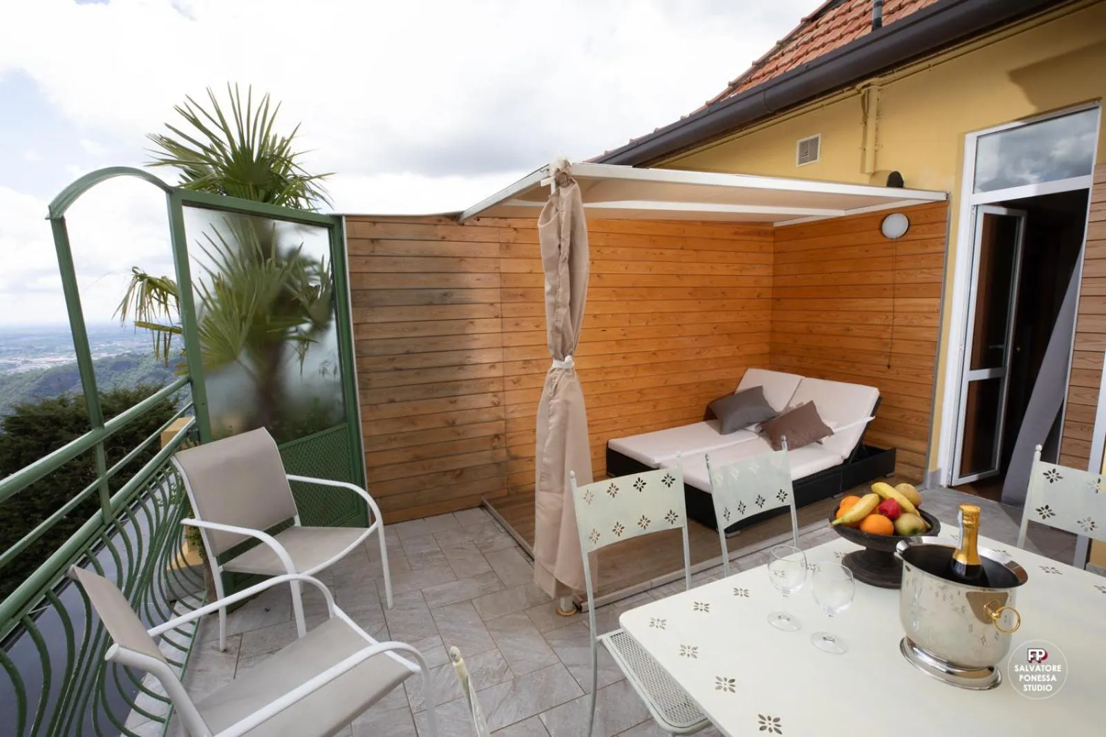Balcony/Terrace in Hotel Vista Lago Como
