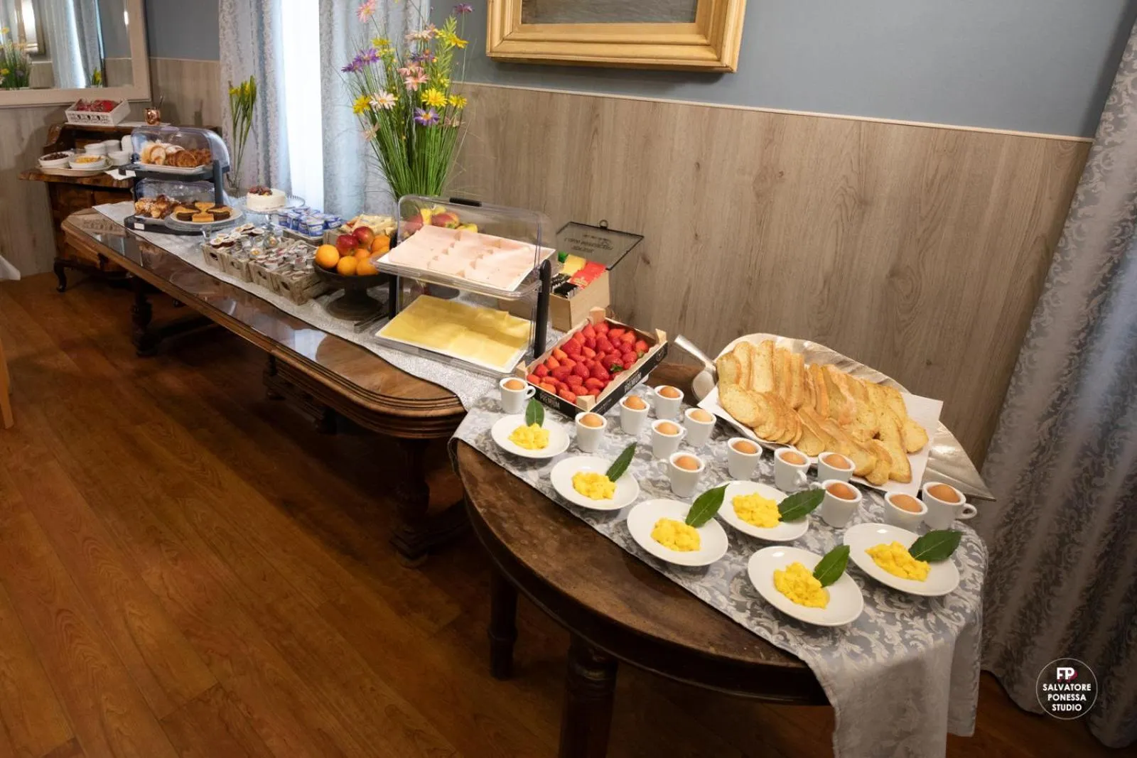 Continental breakfast in Hotel Vista Lago Como
