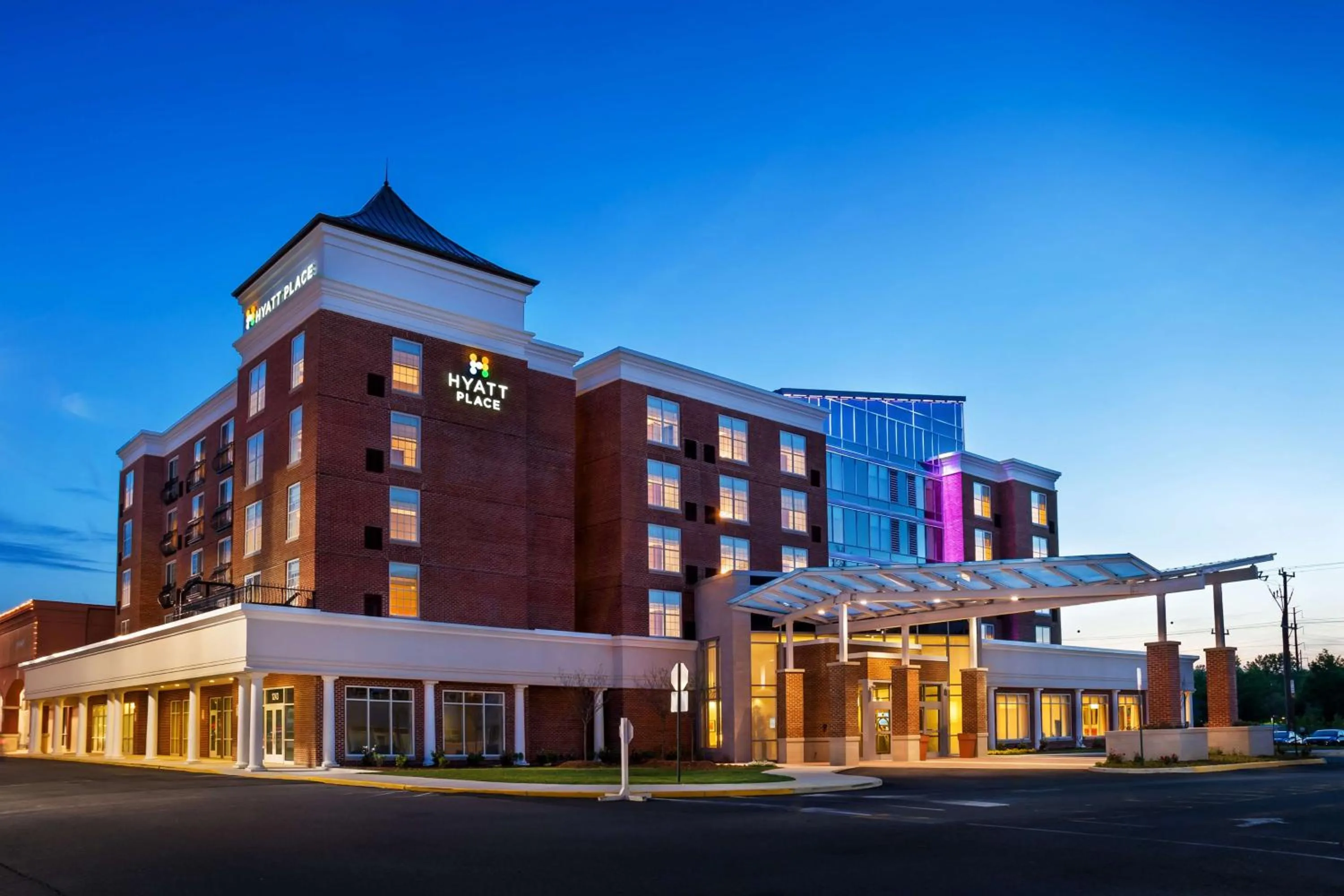 Property building in Hyatt Place Fredericksburg at Mary Washington