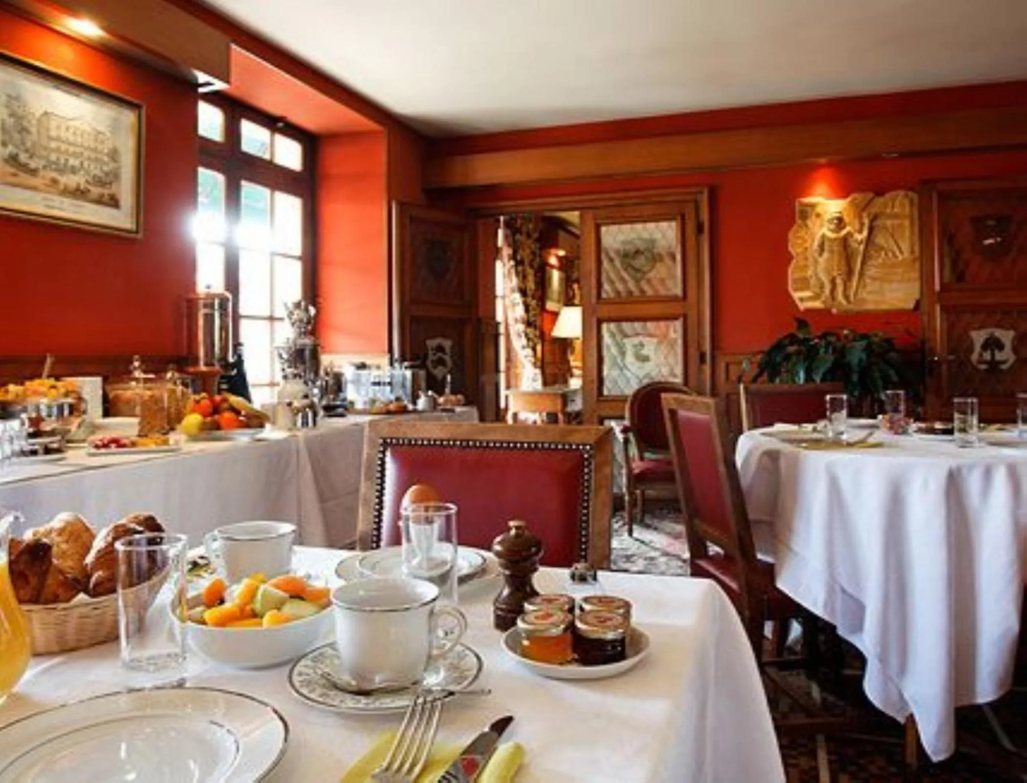 Restaurant/places to eat in Hôtel de Londres