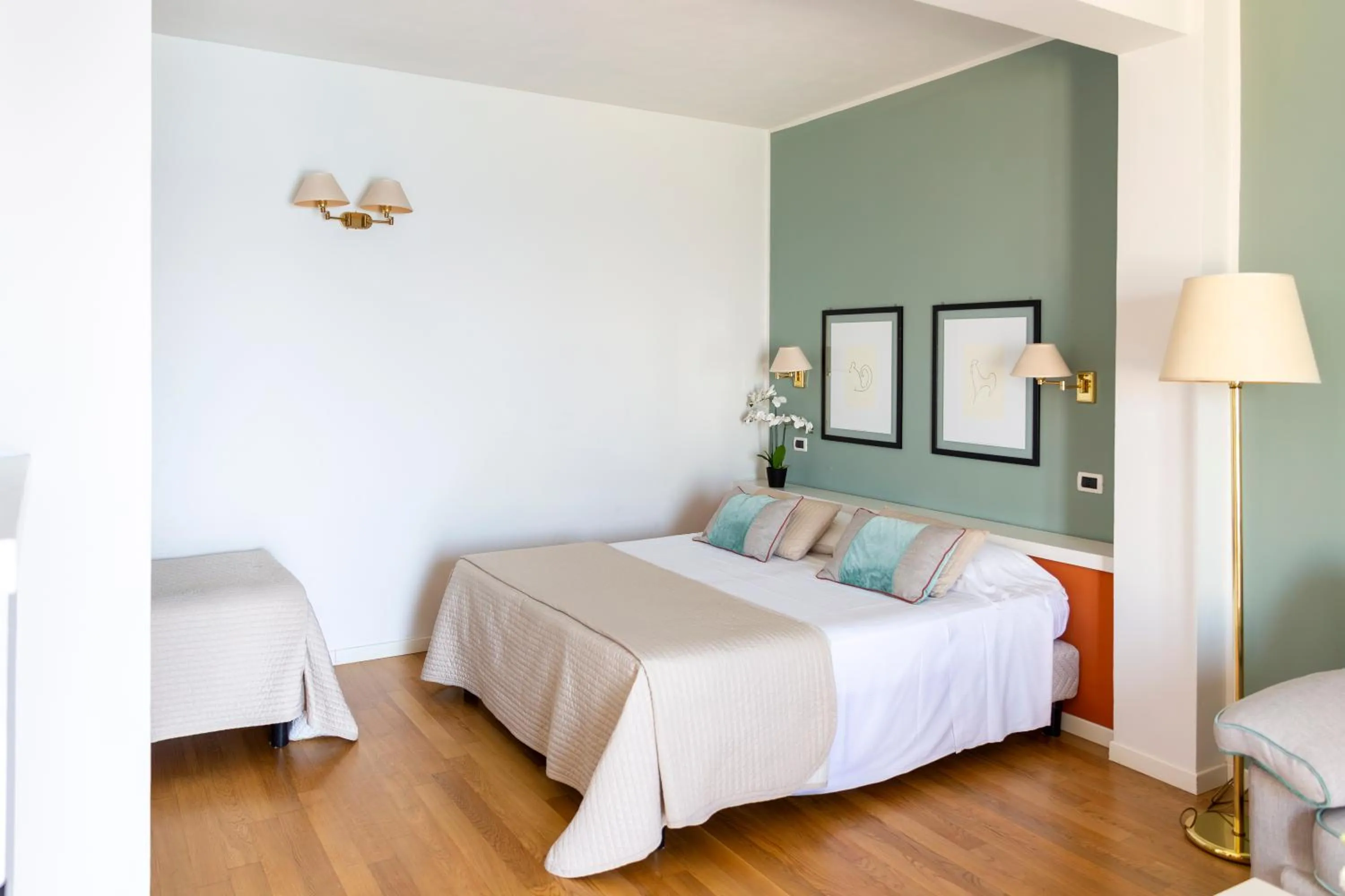 Bedroom, Bed in Hotel Punta Nord Est