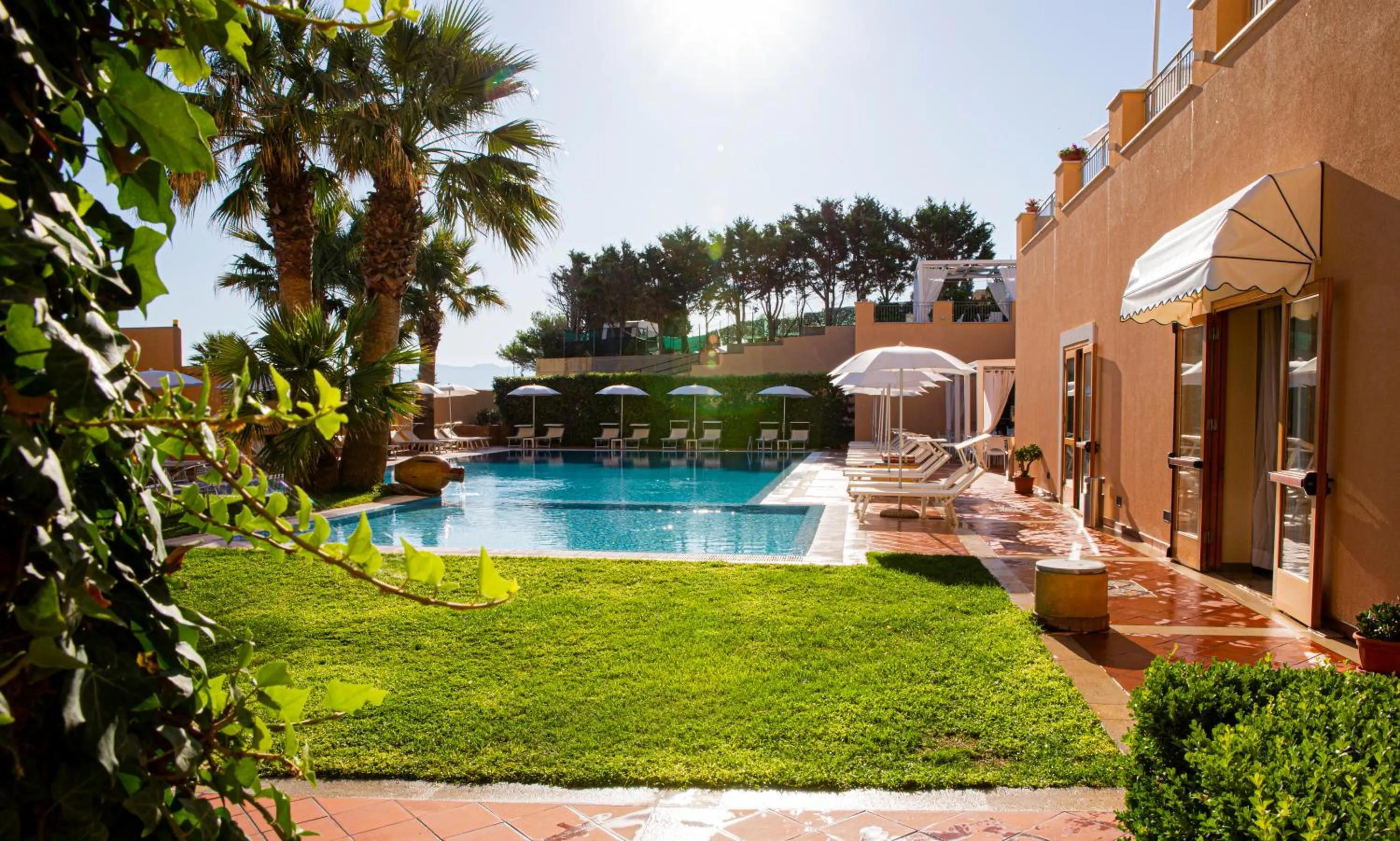 Swimming pool in Hotel Punta Nord Est