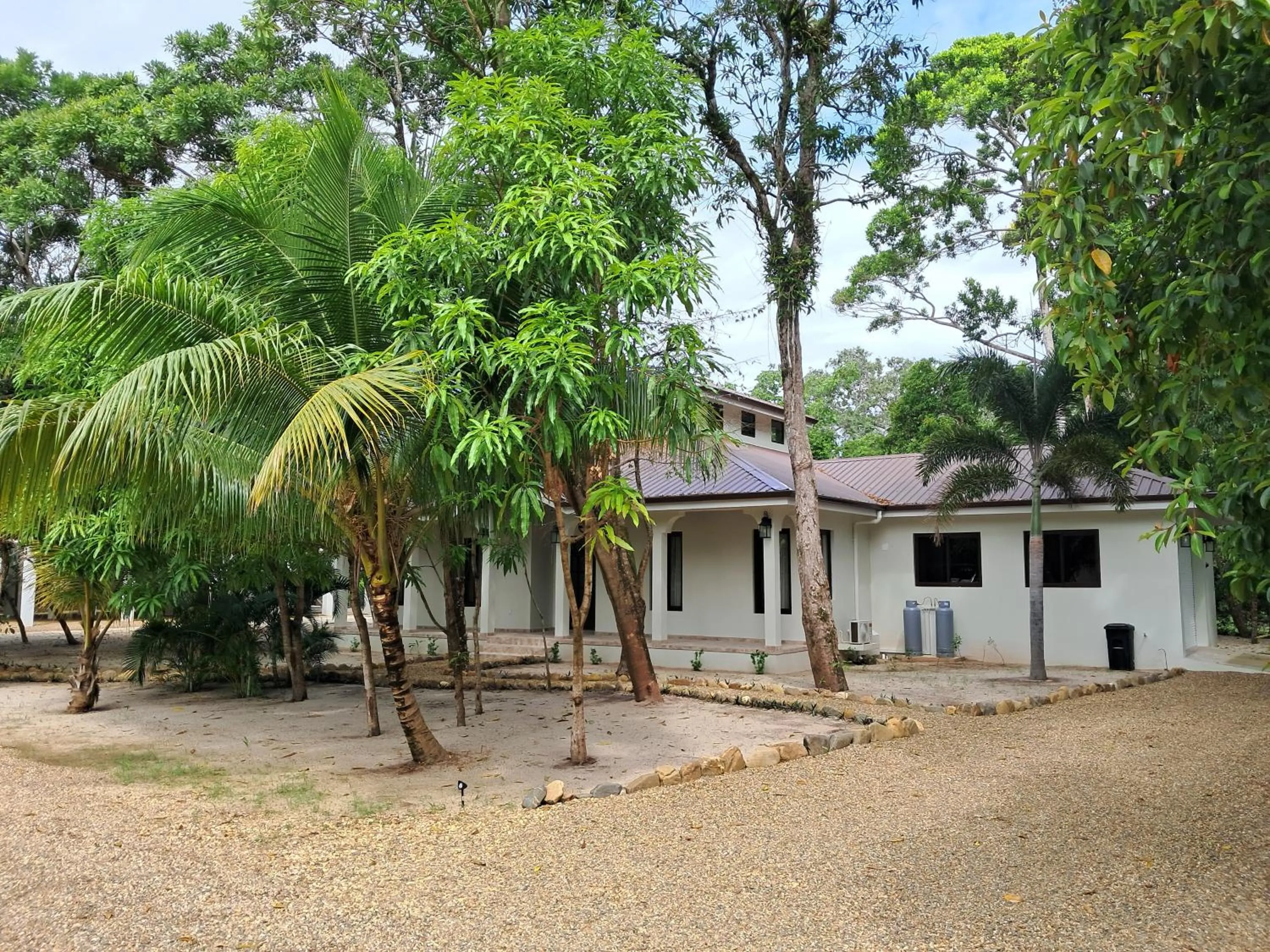 Property building in Ceiba Beach Resort