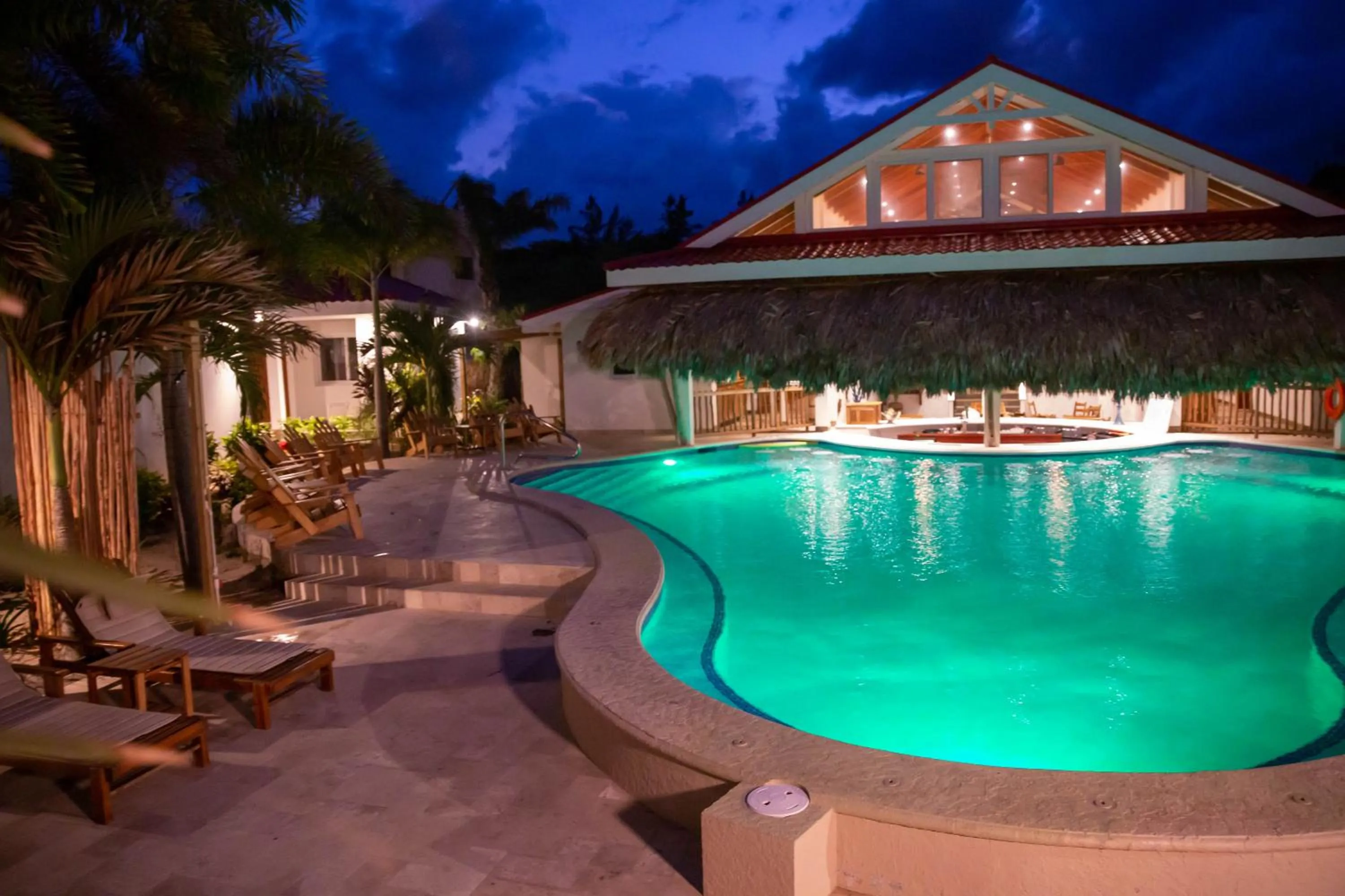 Pool view in Ceiba Beach Resort