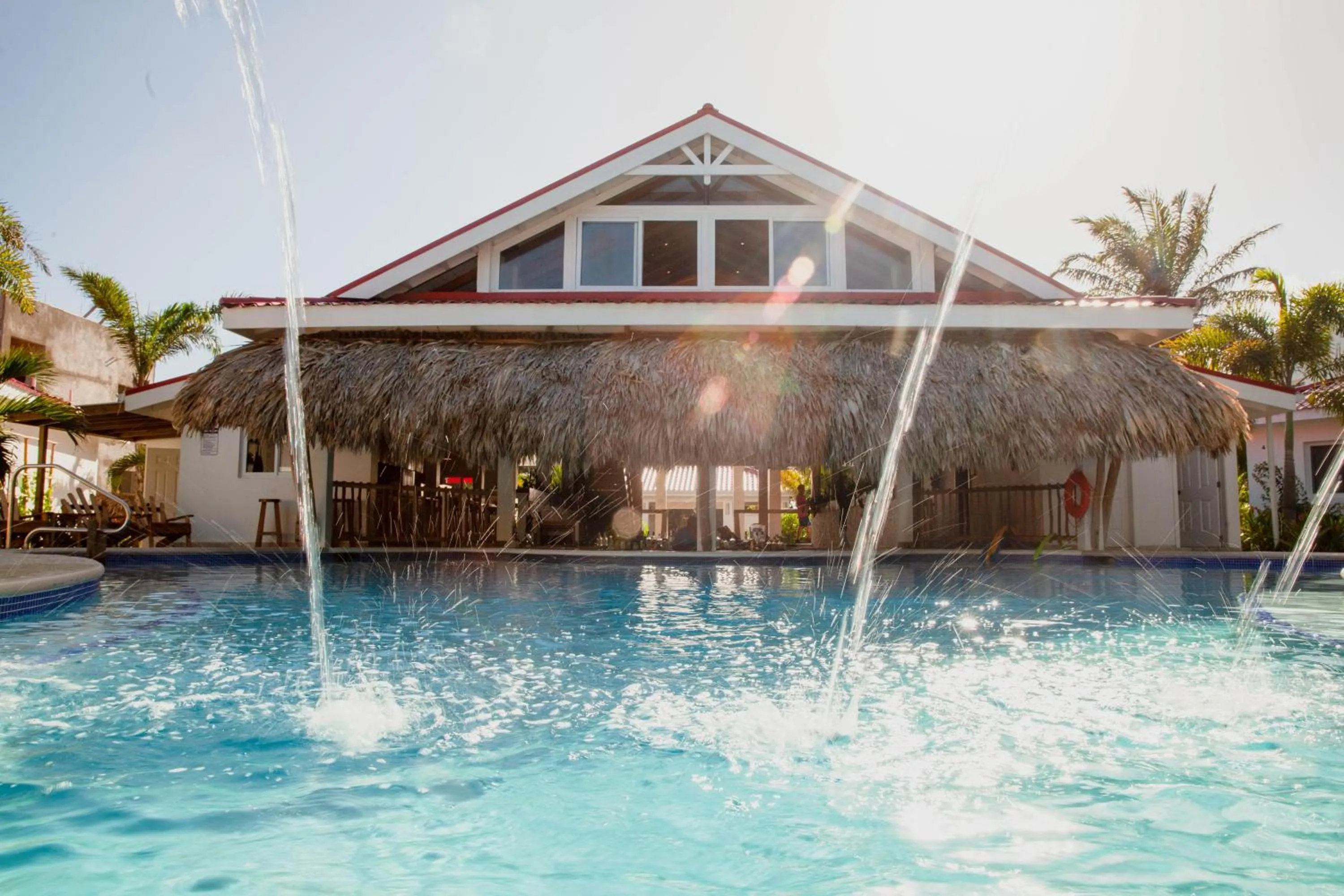 Swimming pool in Ceiba Beach Resort