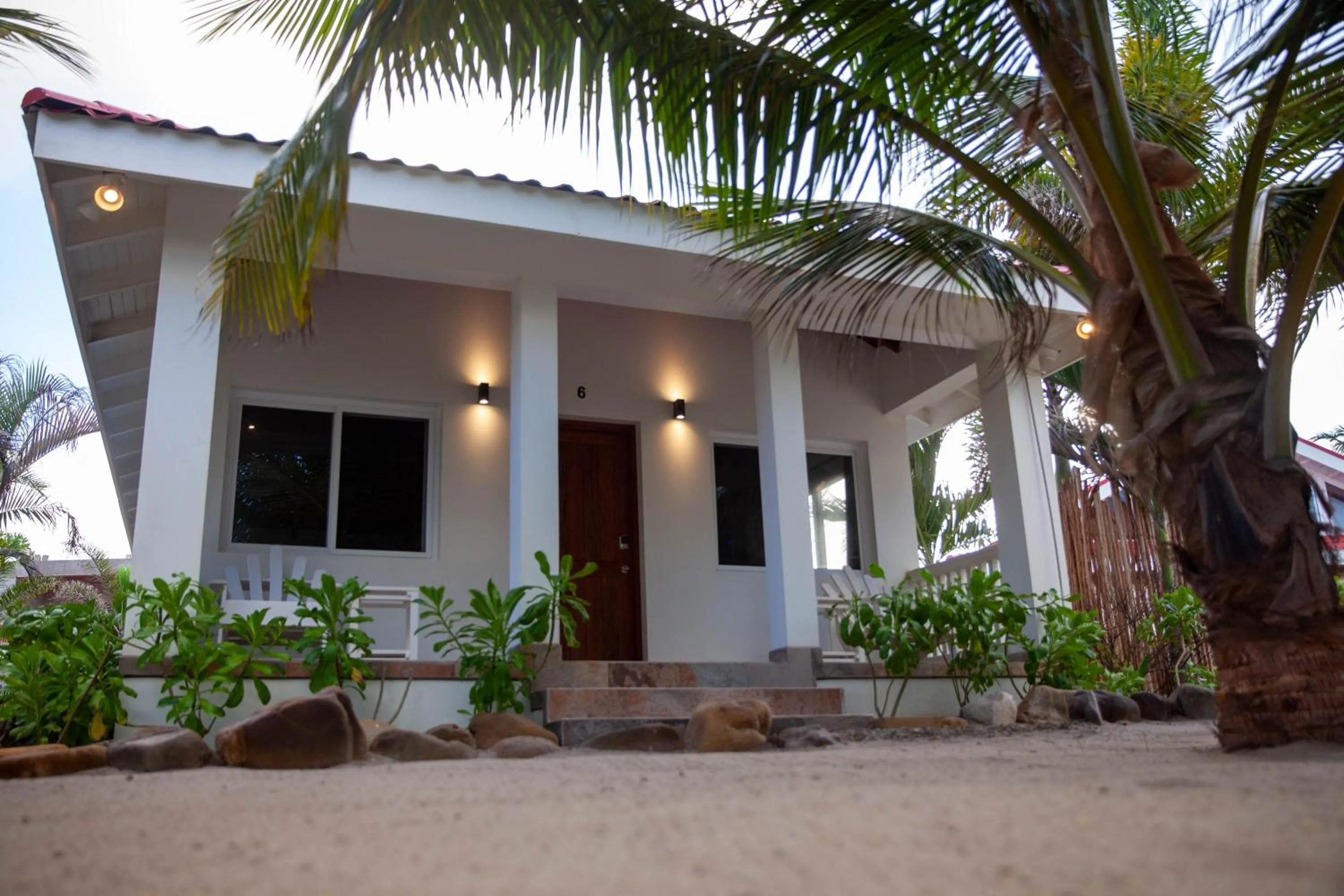 Property building in Ceiba Beach Resort