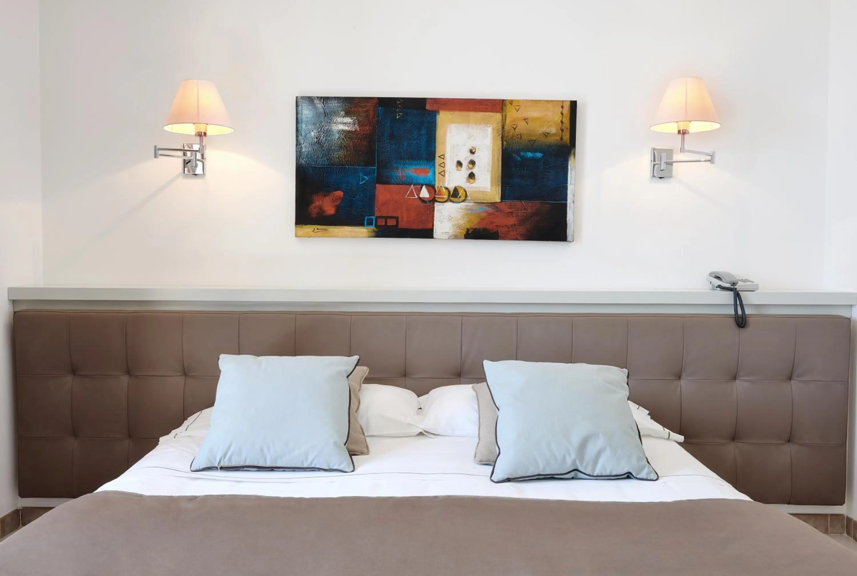 Bed in Hotel Al Madarig