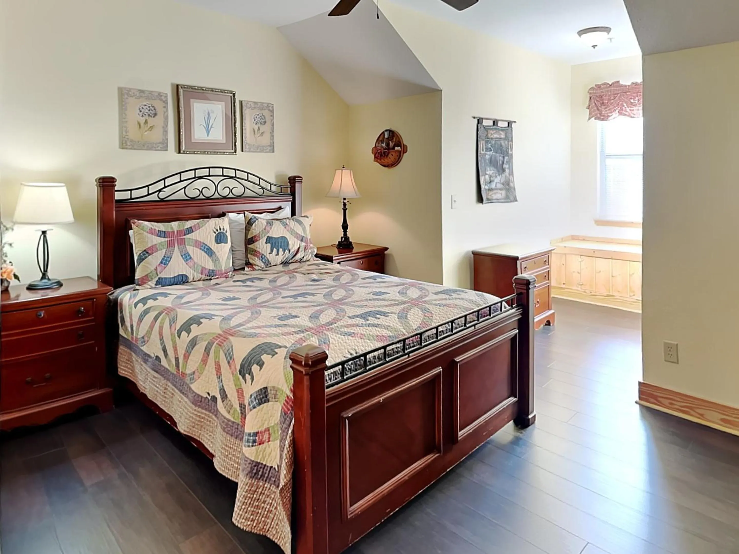 Bed in Mountain Sanctuary 3204