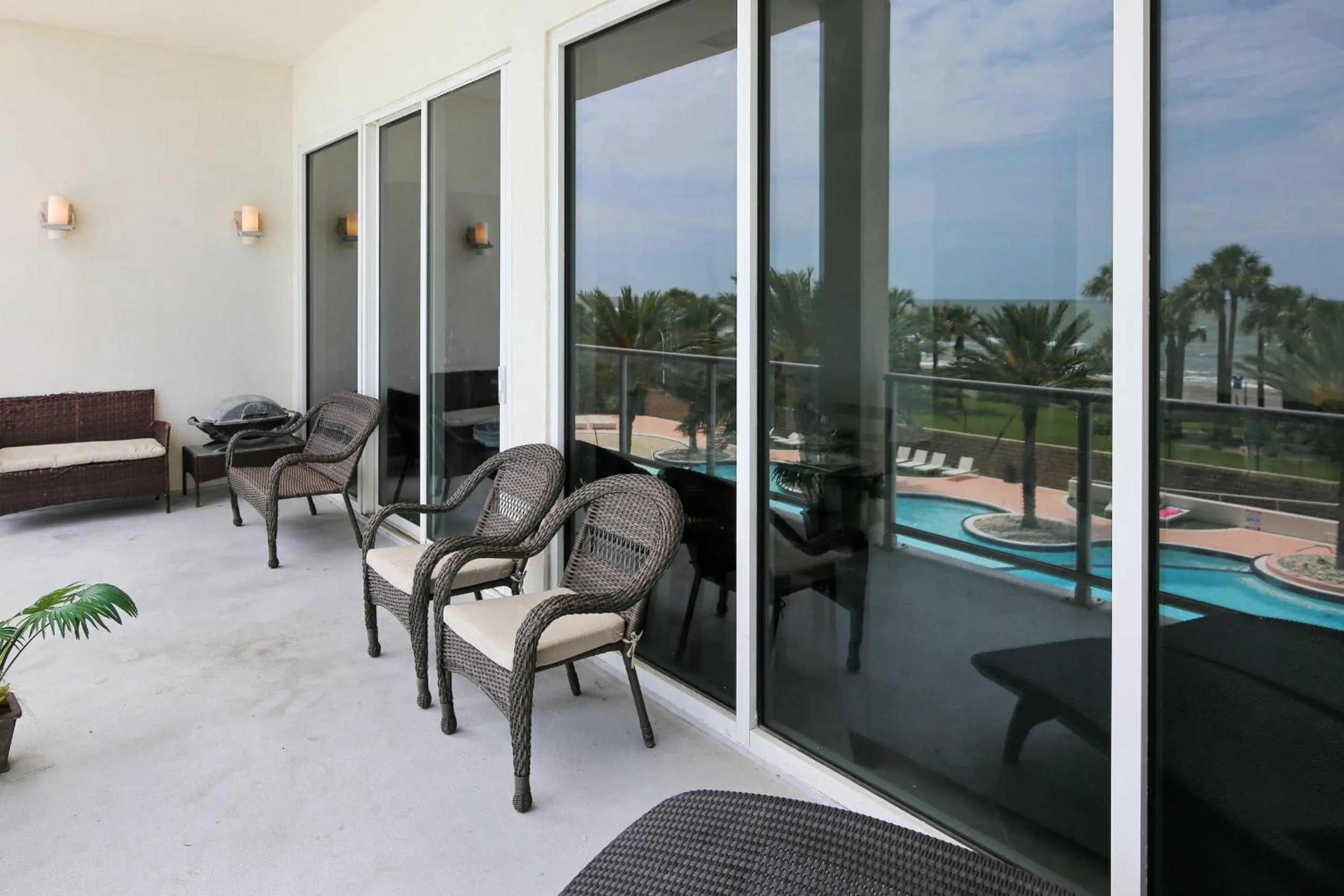 Property building in Diamond Beach 312-Island Jewel