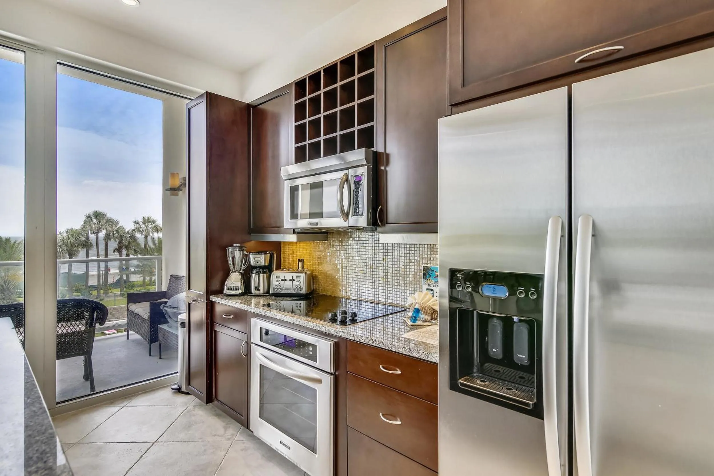Kitchen or kitchenette in Diamond Beach 312-Island Jewel