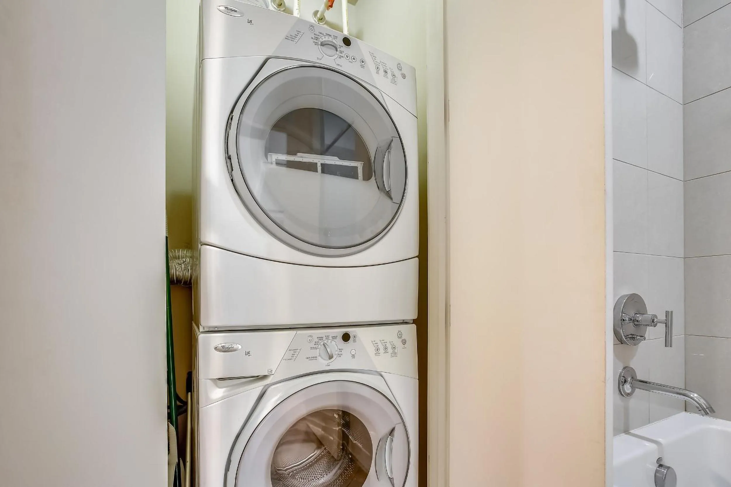 Bathroom in Diamond Beach 608-Blue Lagoon