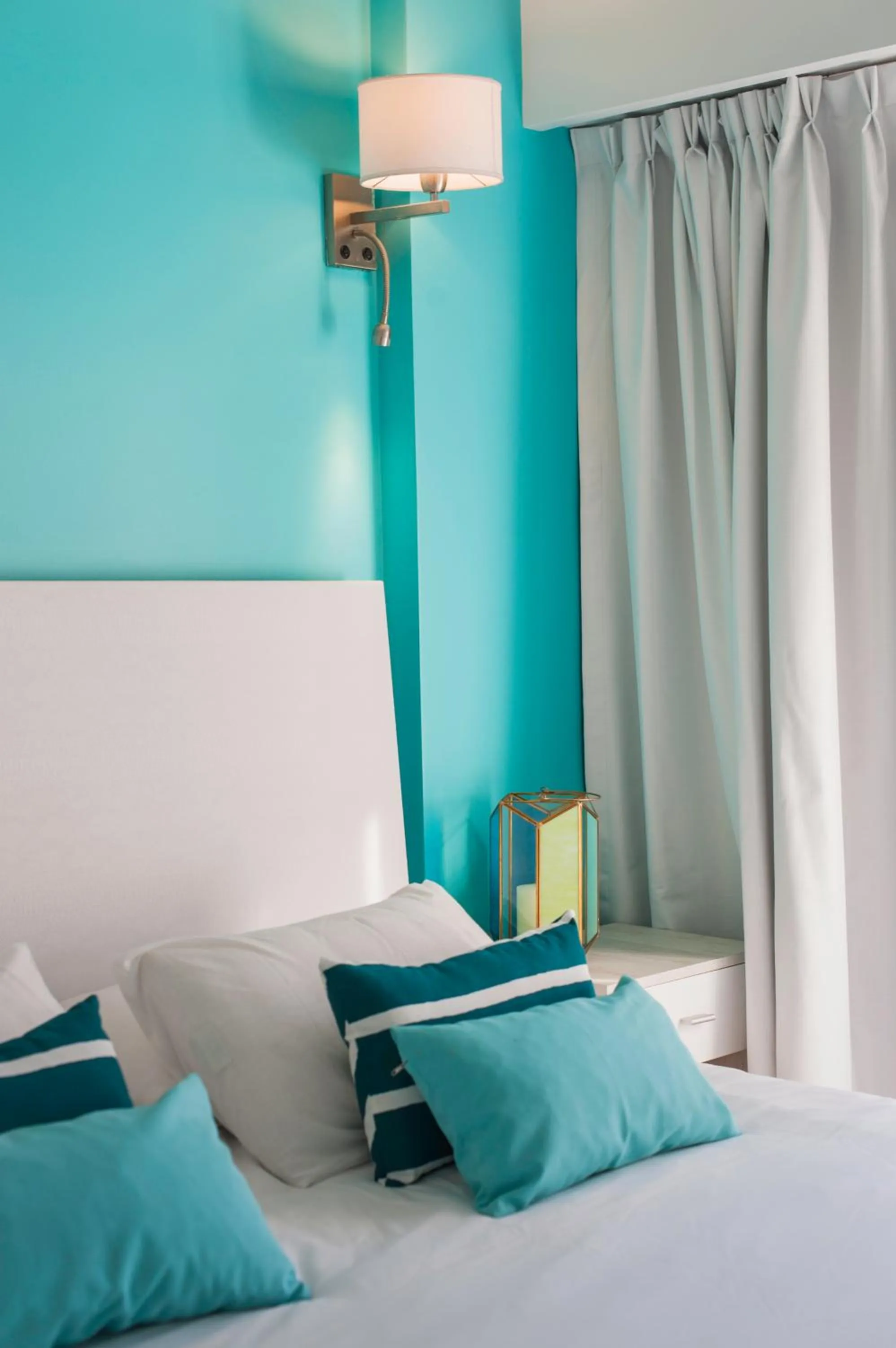 Bed in Soho Point Central