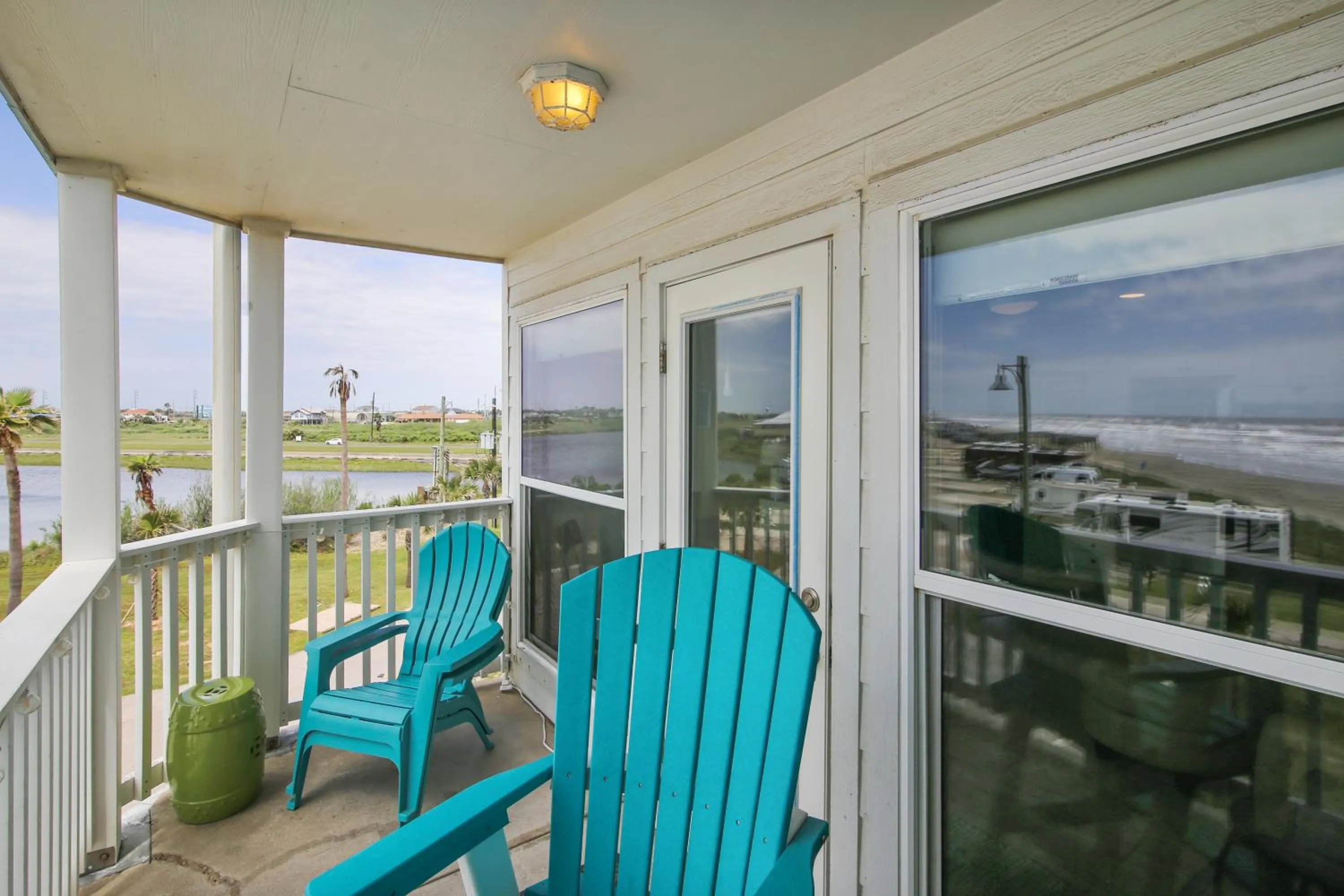 Property building in Seascape 1206 - Pineapple Paradise