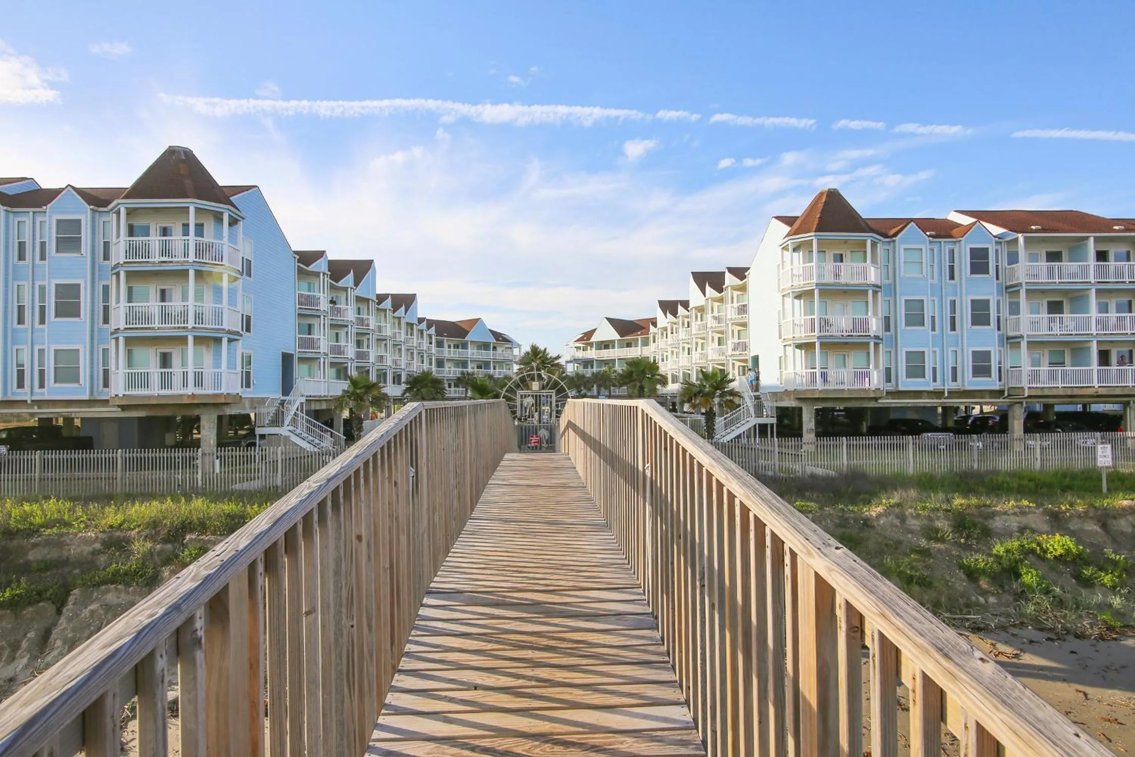 Property building in Seascape 1206 - Pineapple Paradise