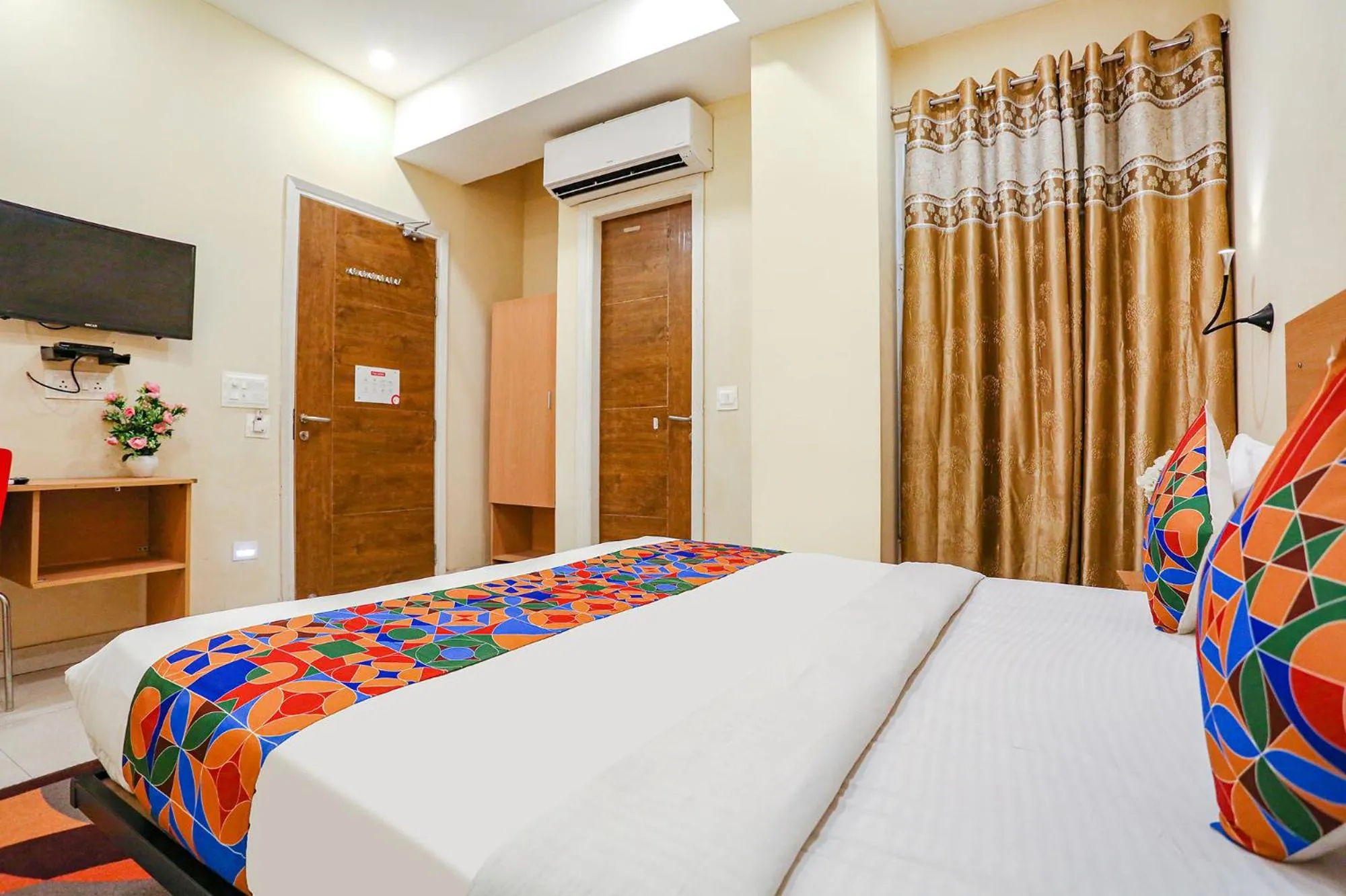 Bed in Via GK Residency
