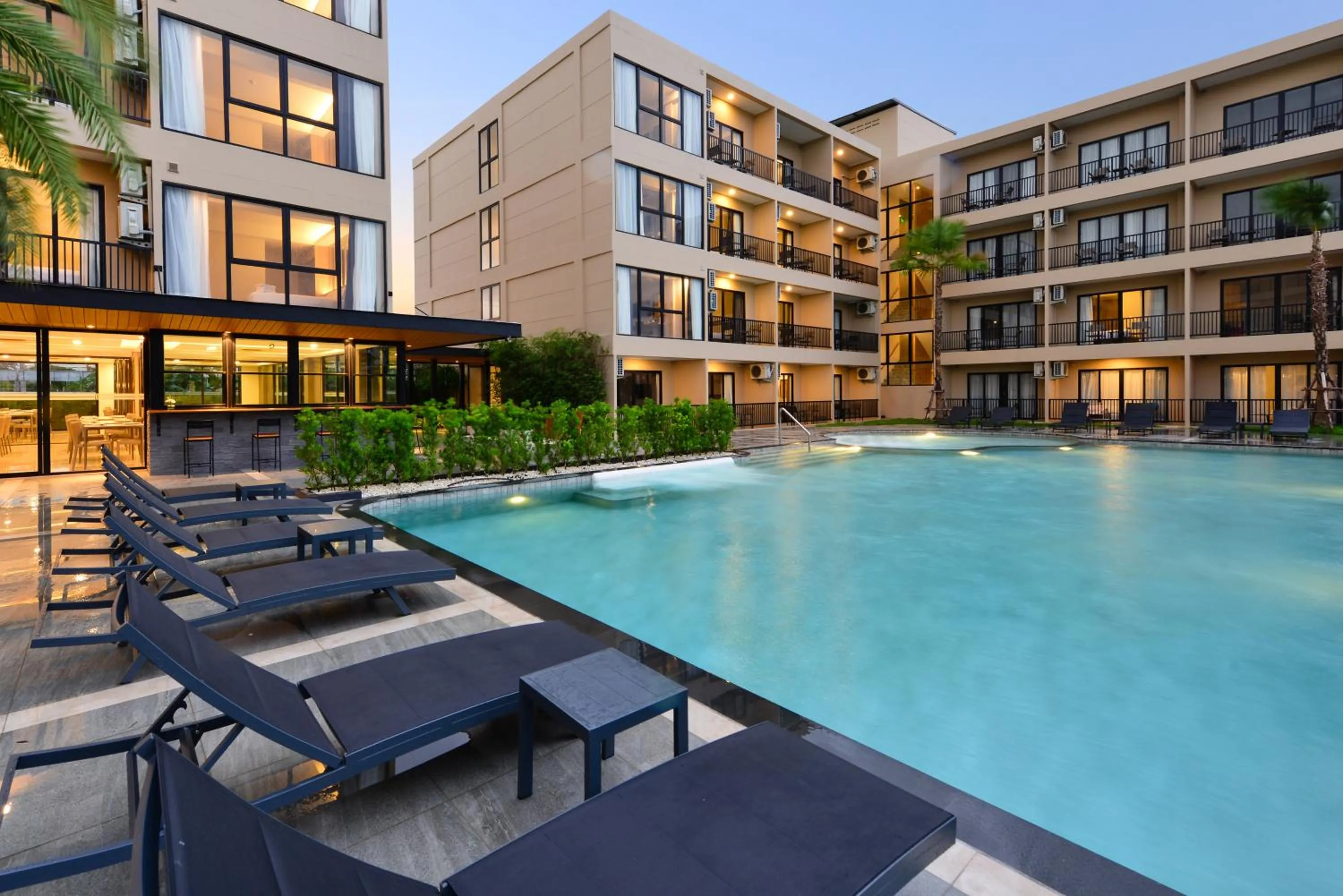 Property building in Grand BS Airport Hotel Suvarnabhumi