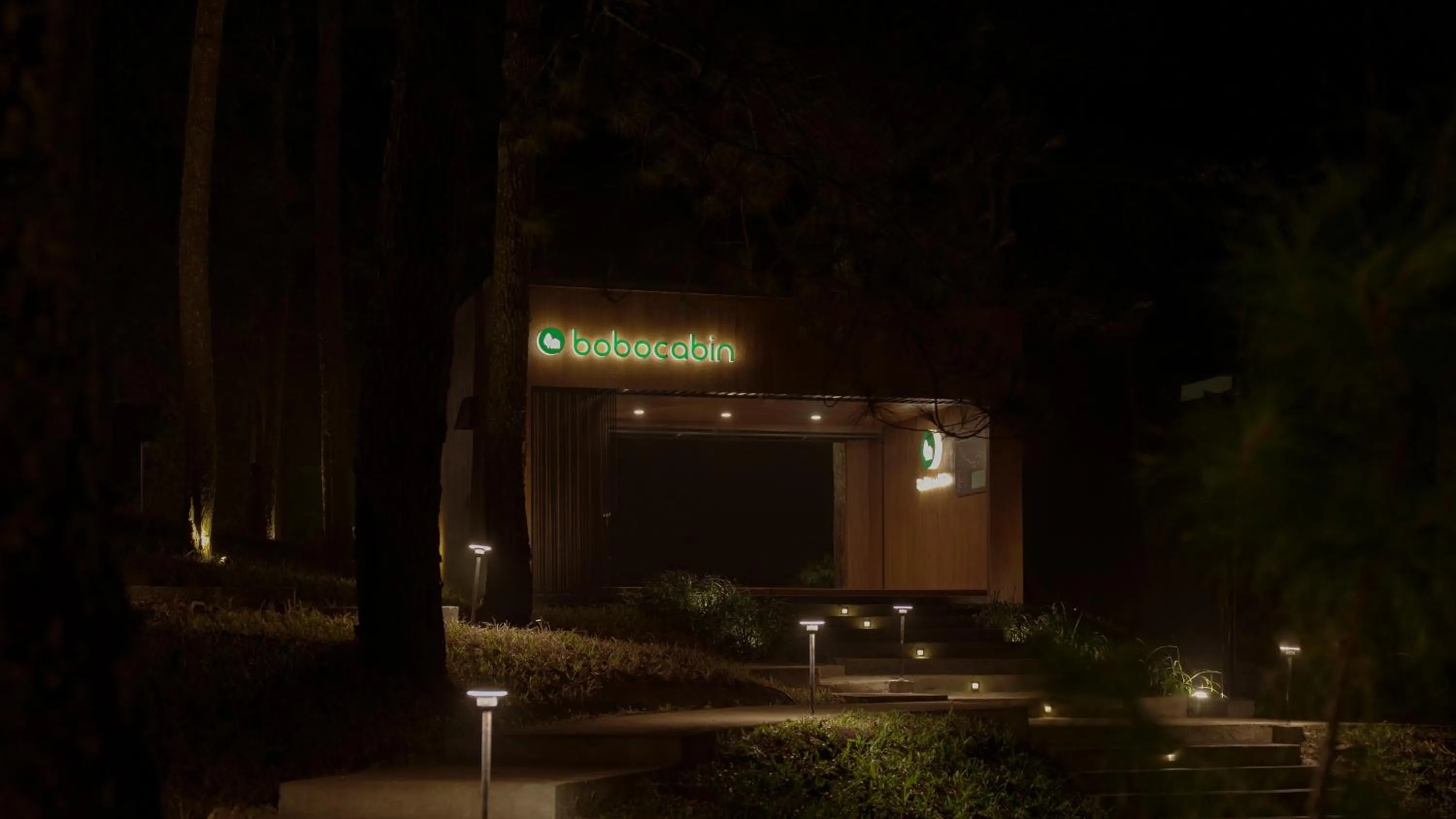 Night in Bobocabin Coban Rondo, Malang