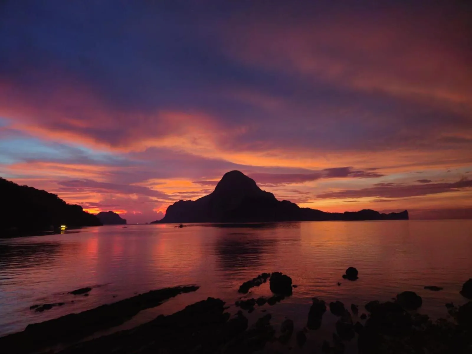 Golden Monkey Beach Hotel