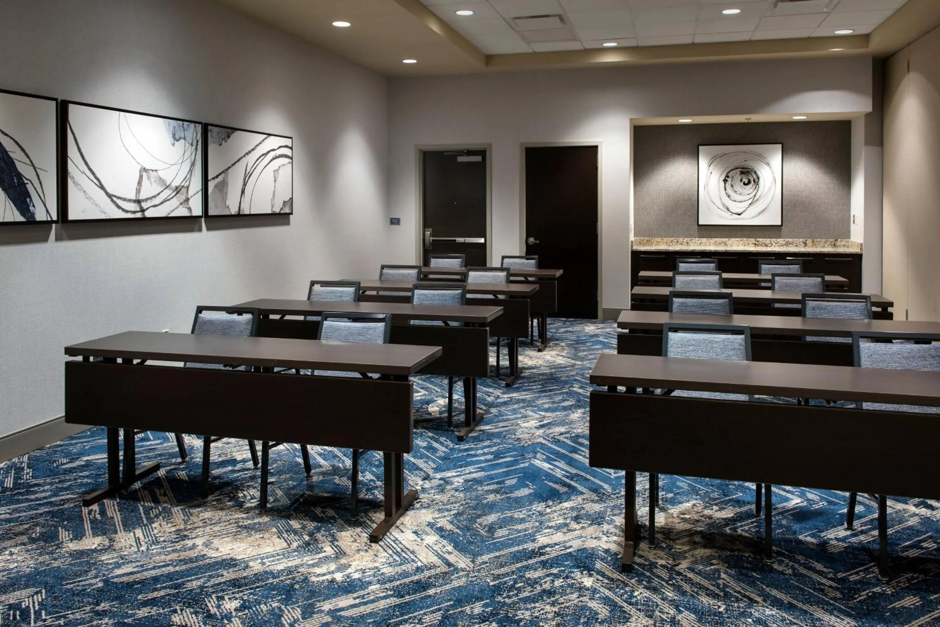 Meeting/conference room in Courtyard by Marriott Philadelphia South at The Navy Yard