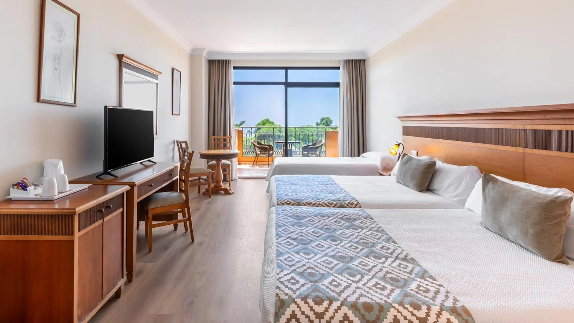 Bed in Globales Paraíso Beach