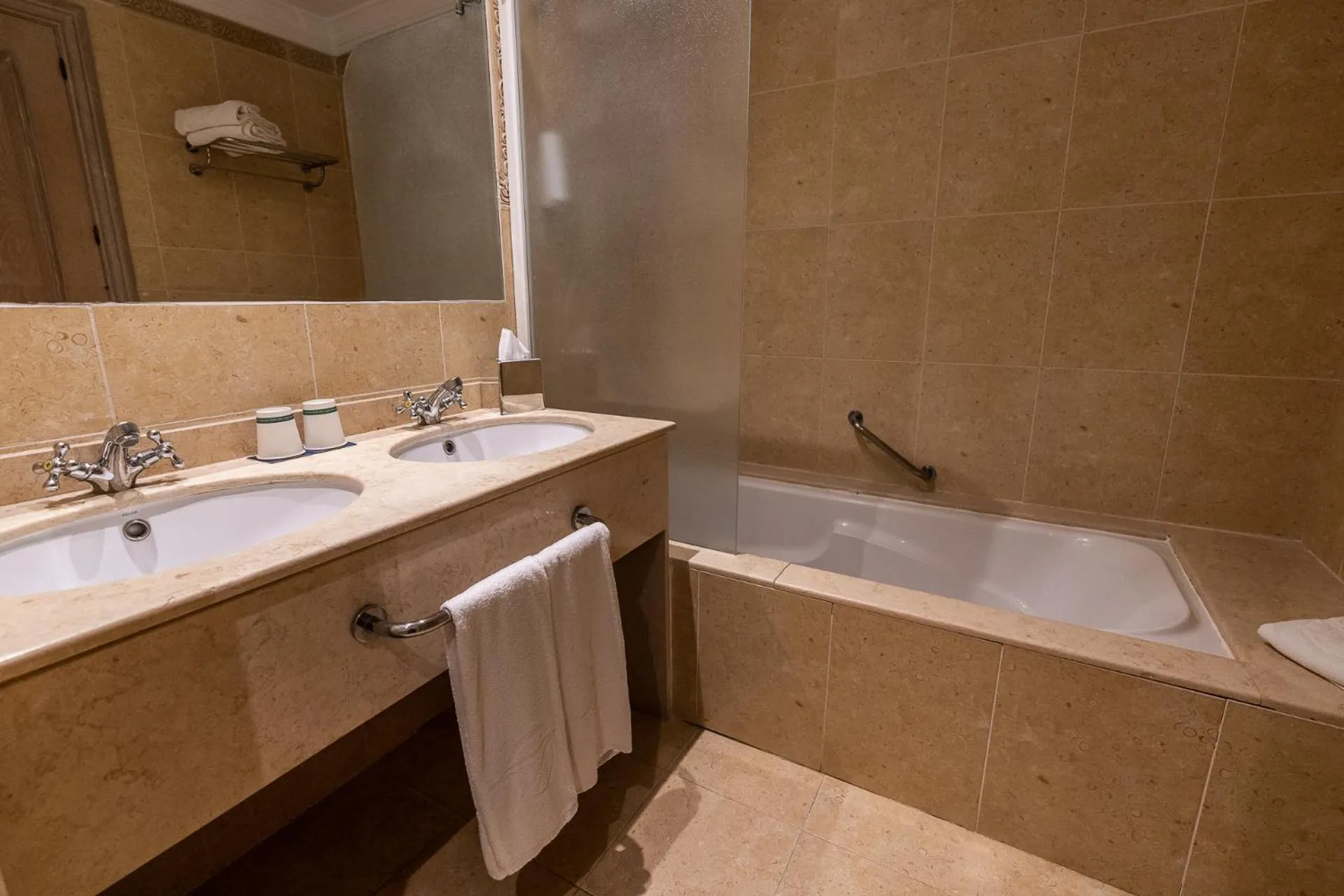 Bathroom in Globales Paraíso Beach