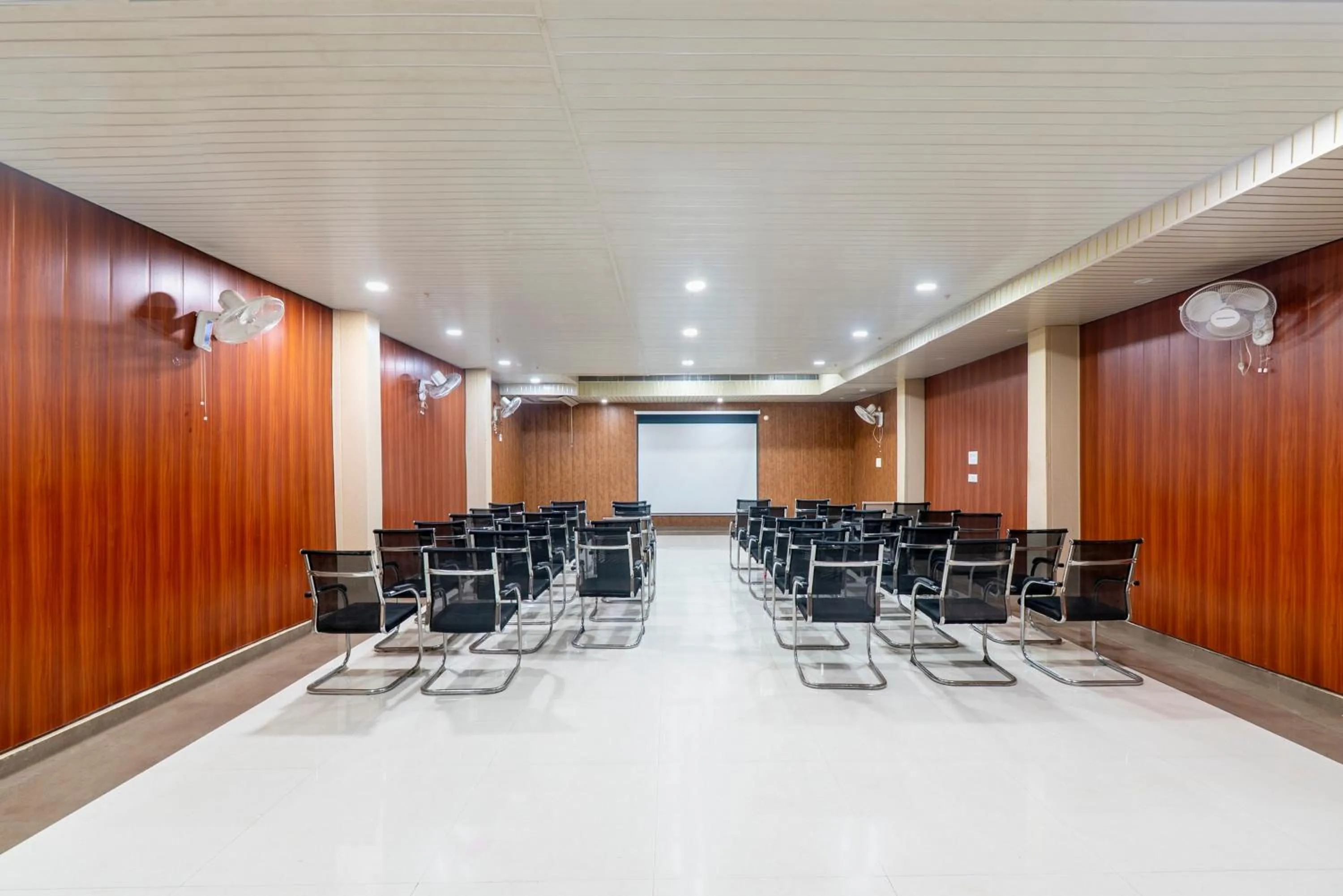 Banquet/Function facilities in Treebo Little Budhha