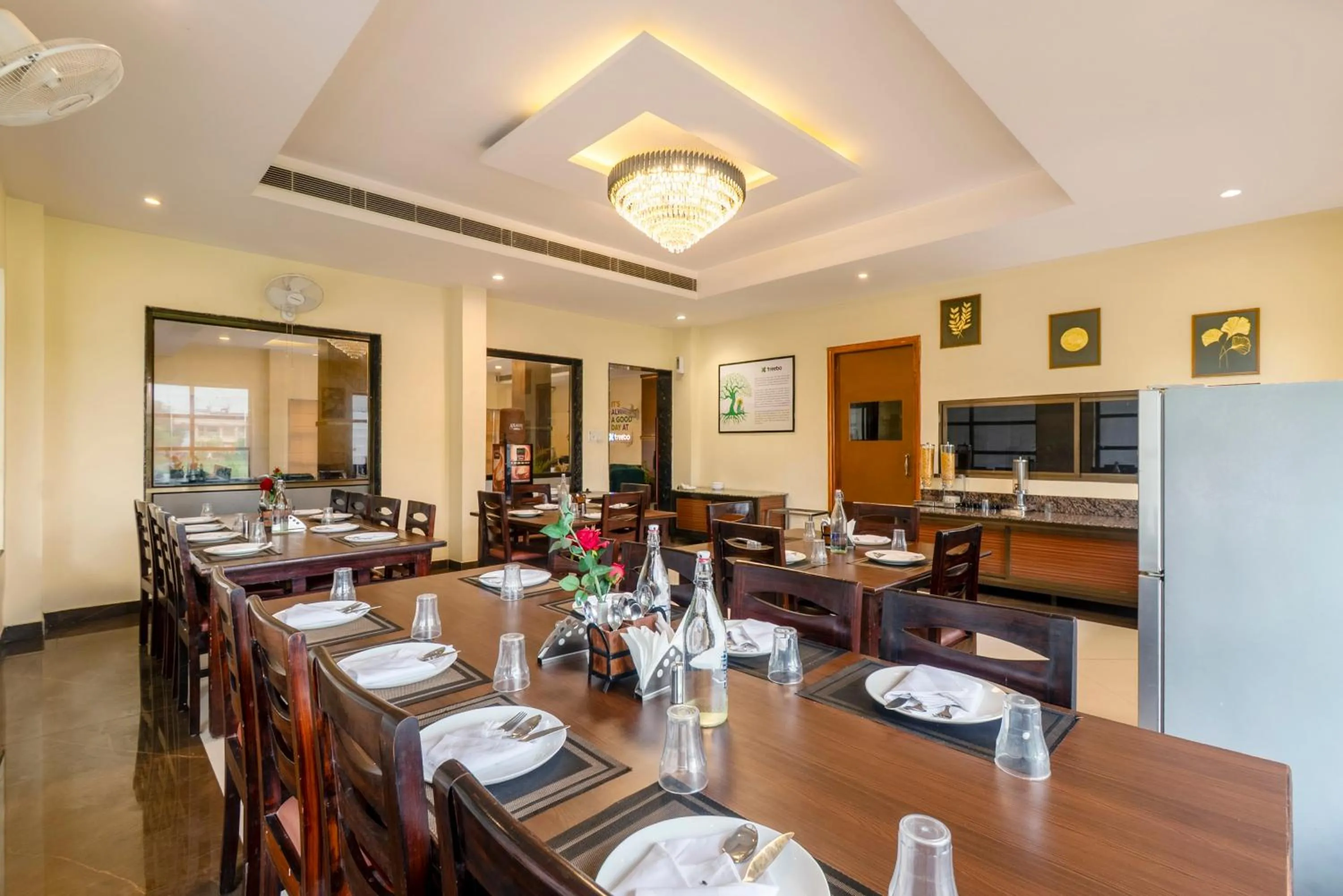 Dining area in Treebo Little Budhha