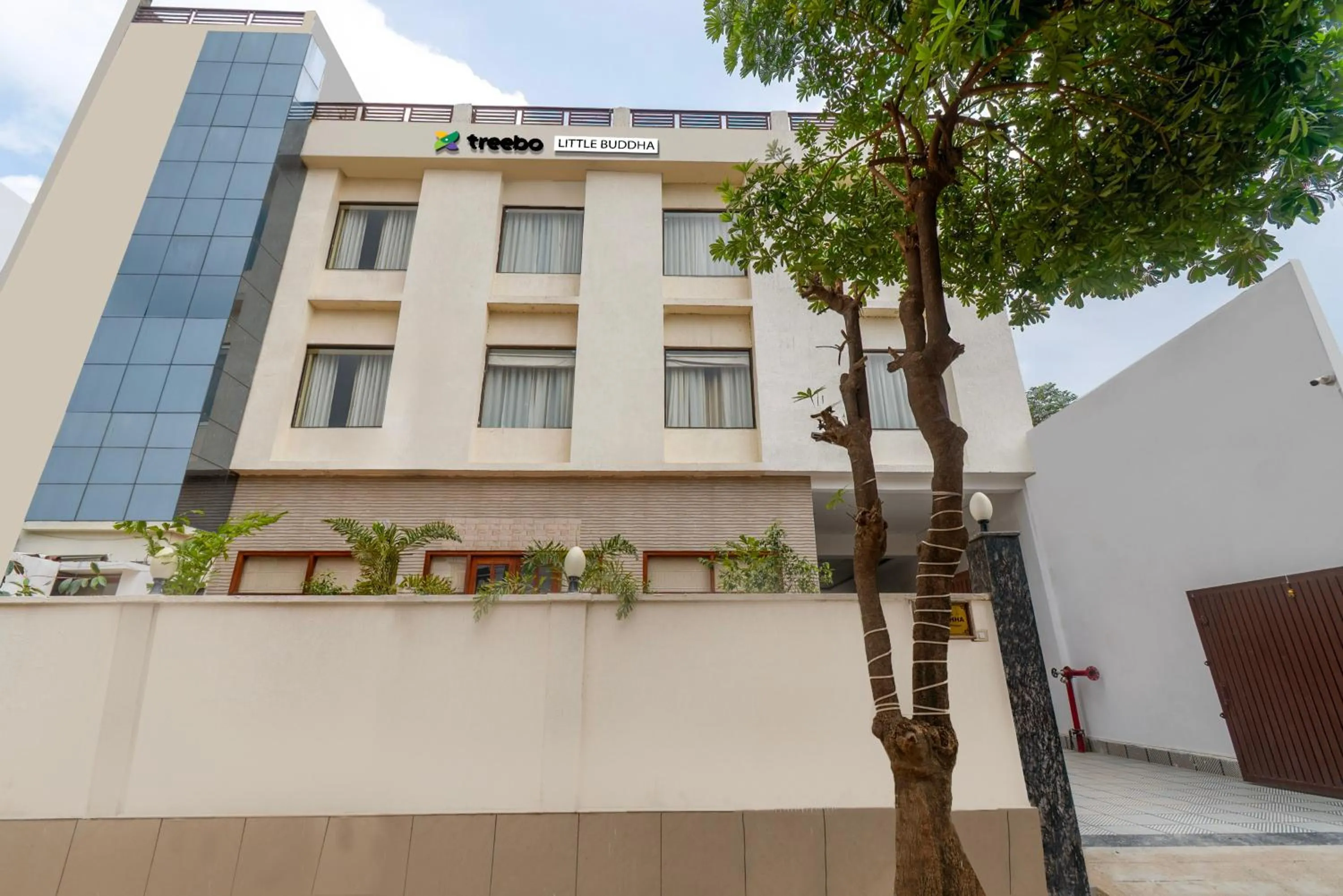 Property building in Treebo Little Budhha