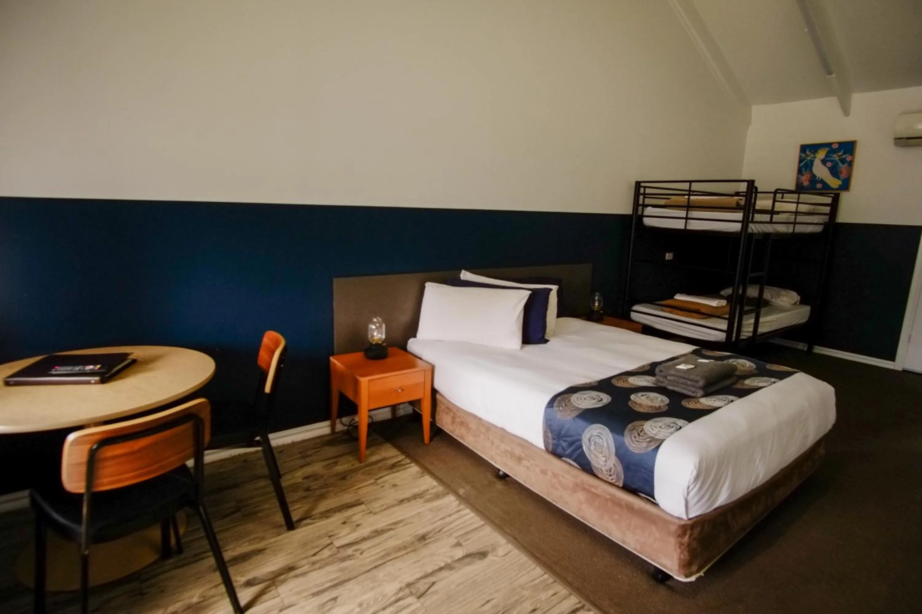 Bed in Canberra Ave Villas