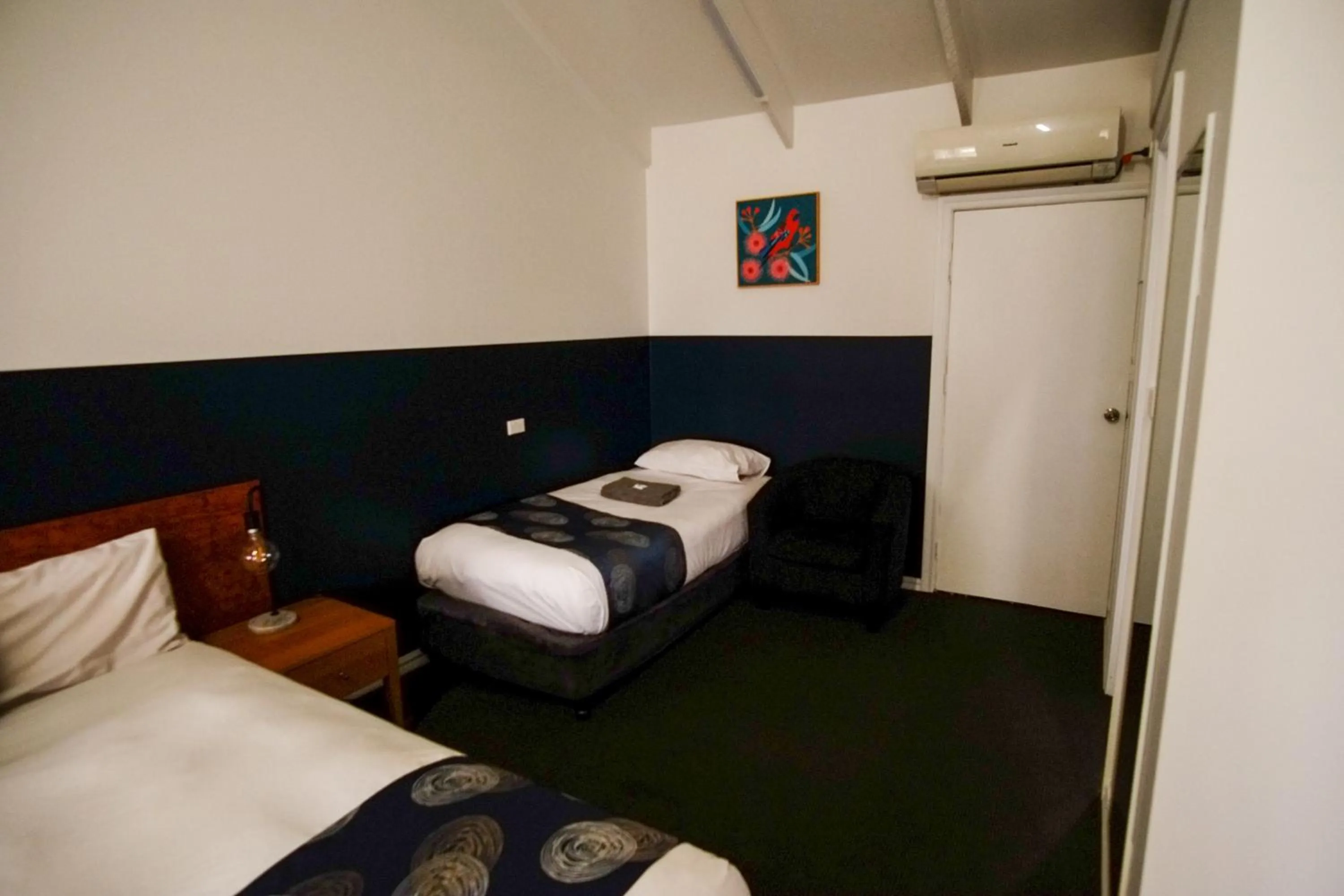 Bed in Canberra Ave Villas