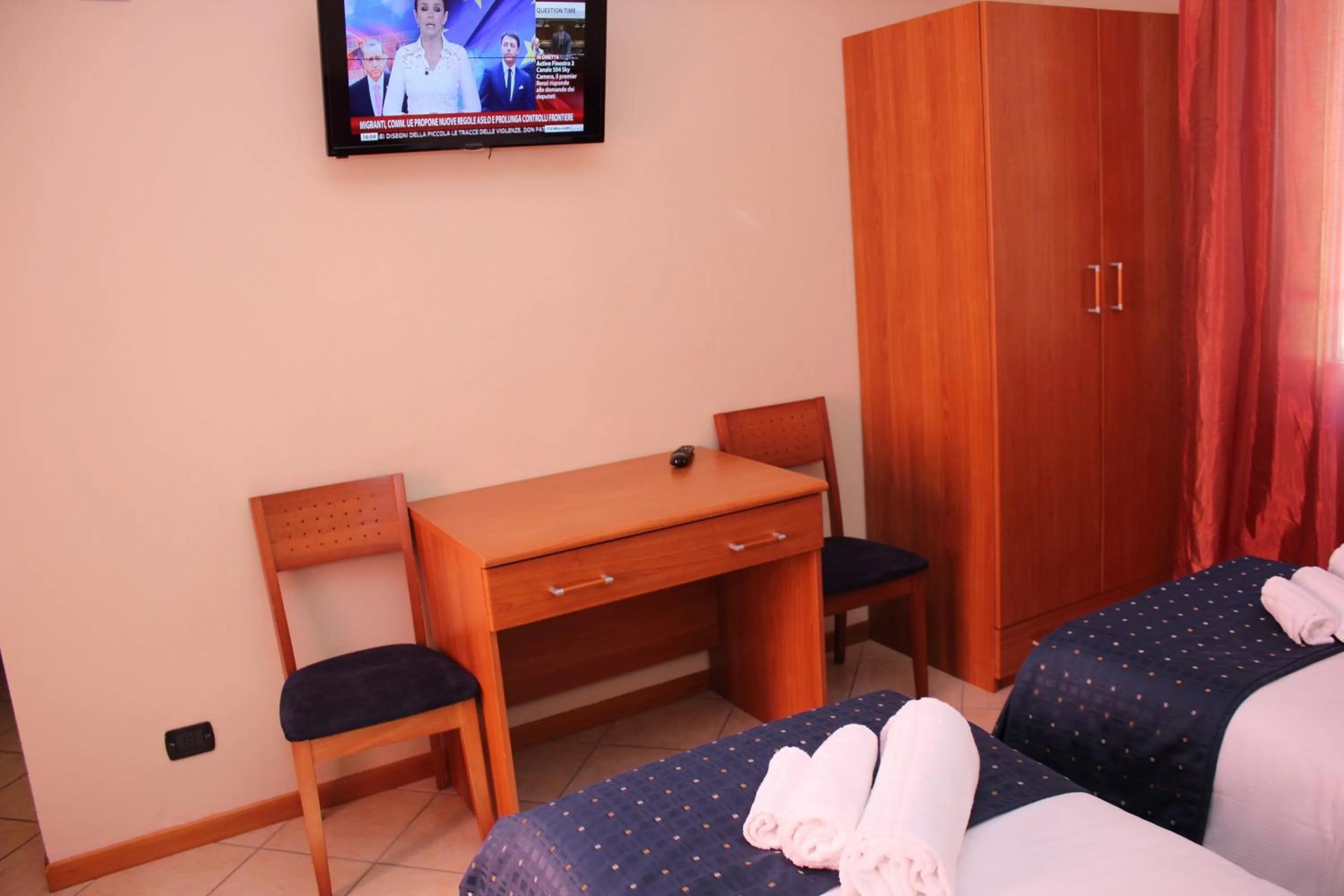Decorative detail, Bed in Albergo Hotel Giardino