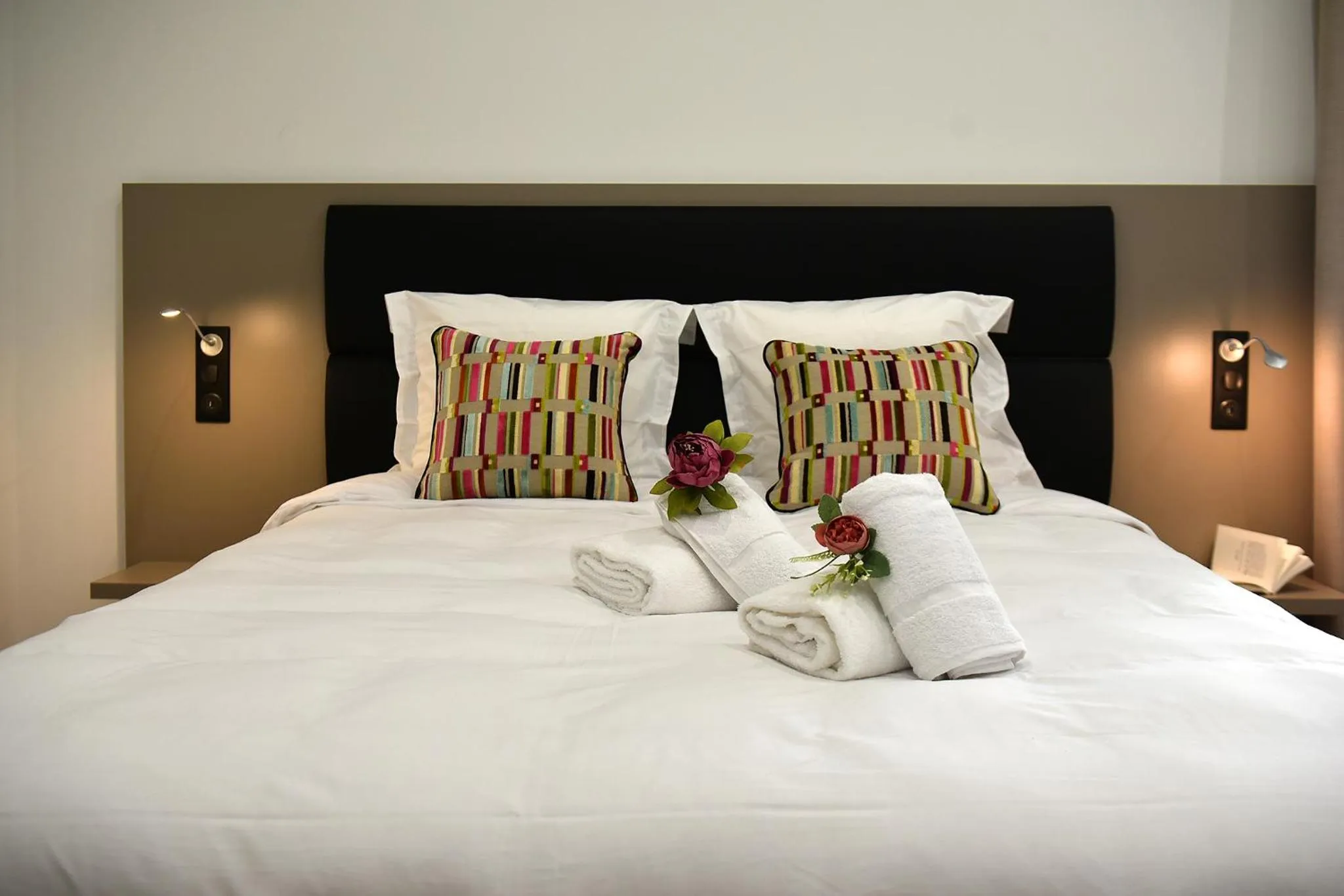 Bed in Hôtel Continental