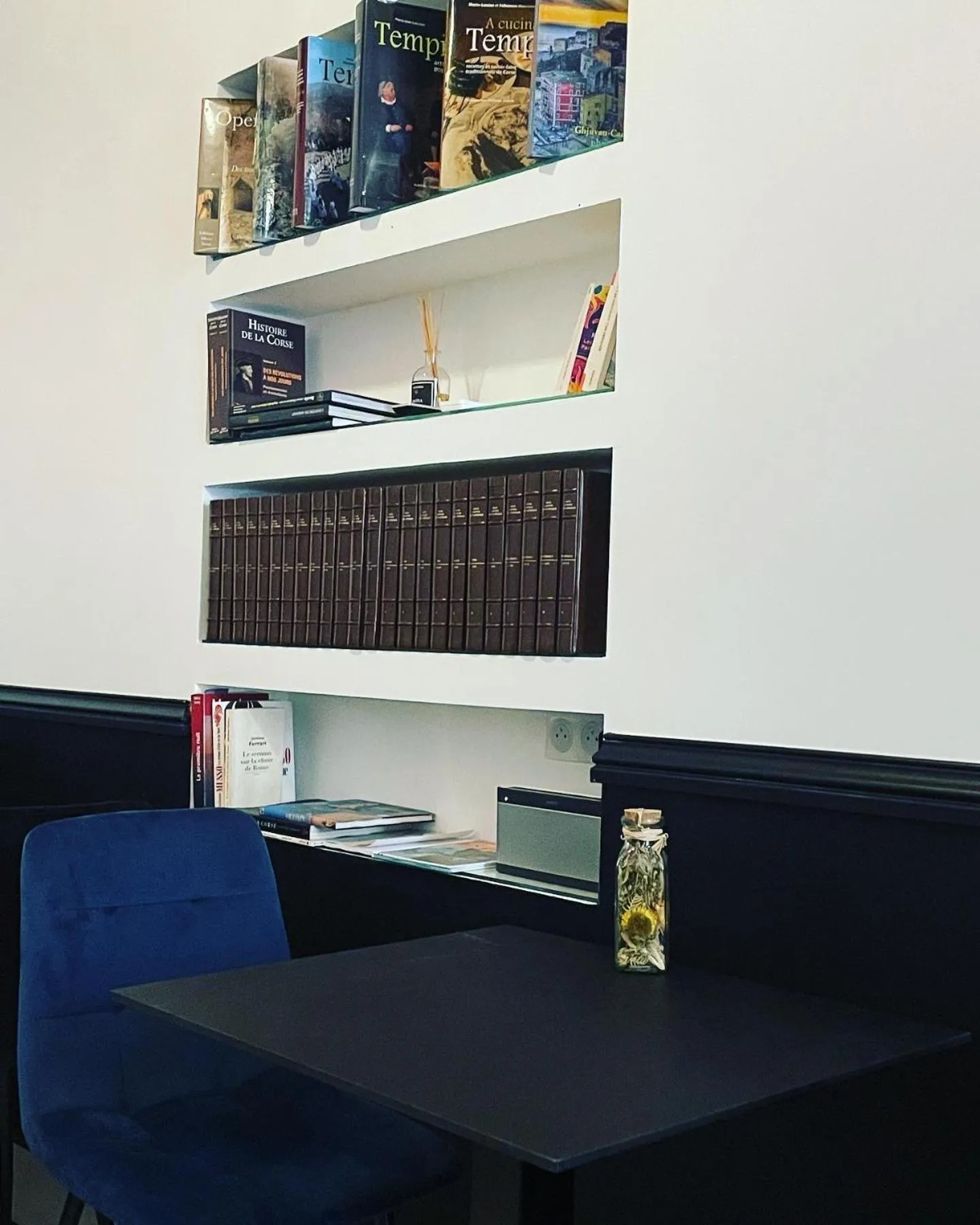 Lounge or bar in Hôtel Continental