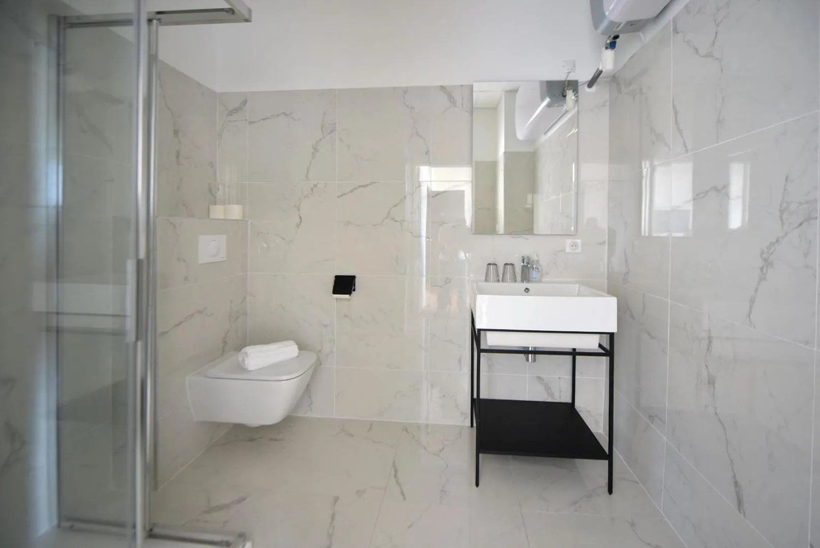 Bathroom in Hôtel Continental