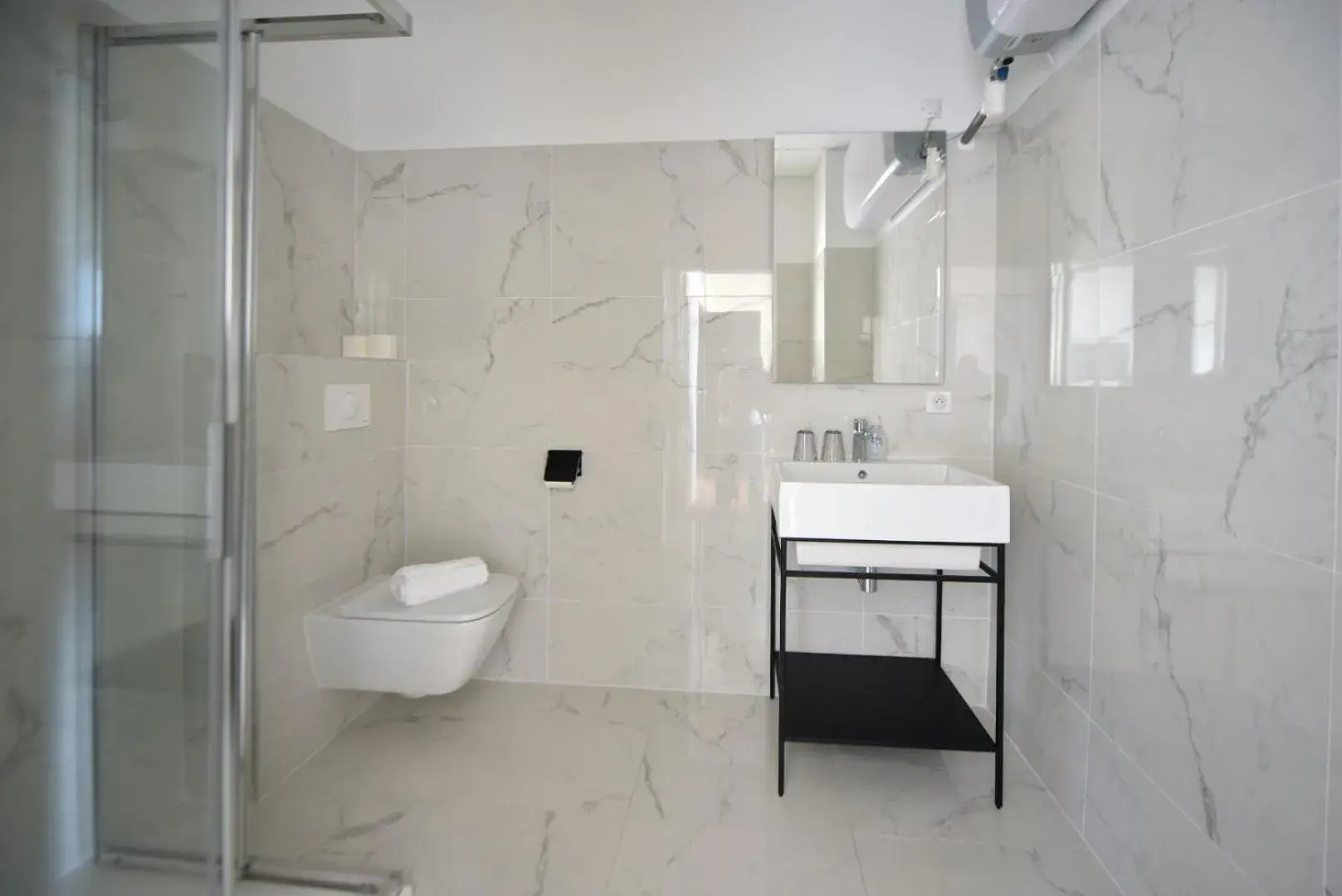 Studio - single occupancy in Hôtel Continental Studio - single occupancy in Hôtel Continental