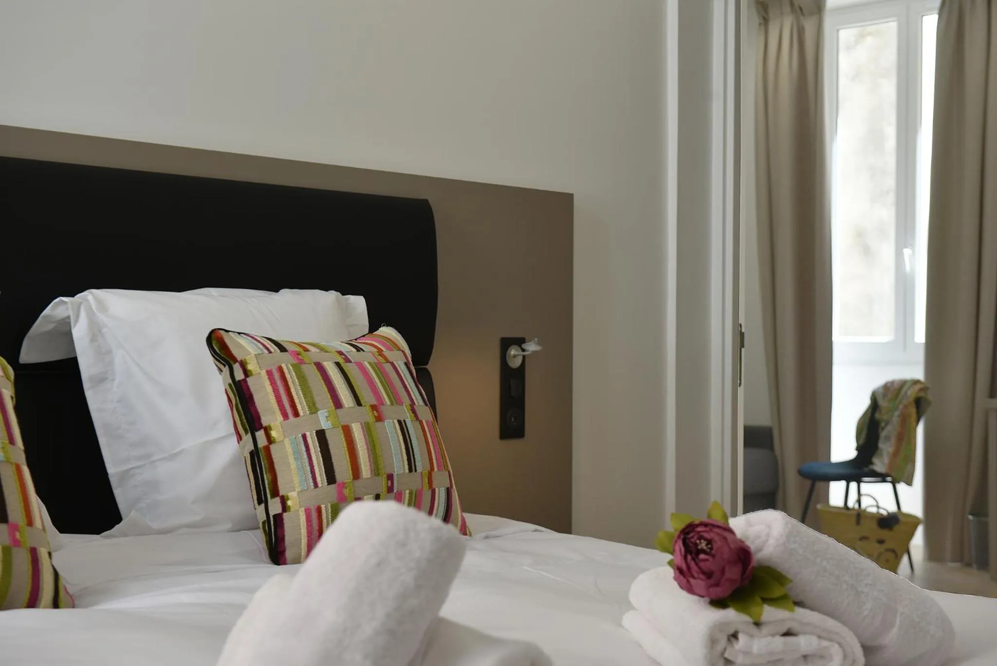 Bed in Hôtel Continental