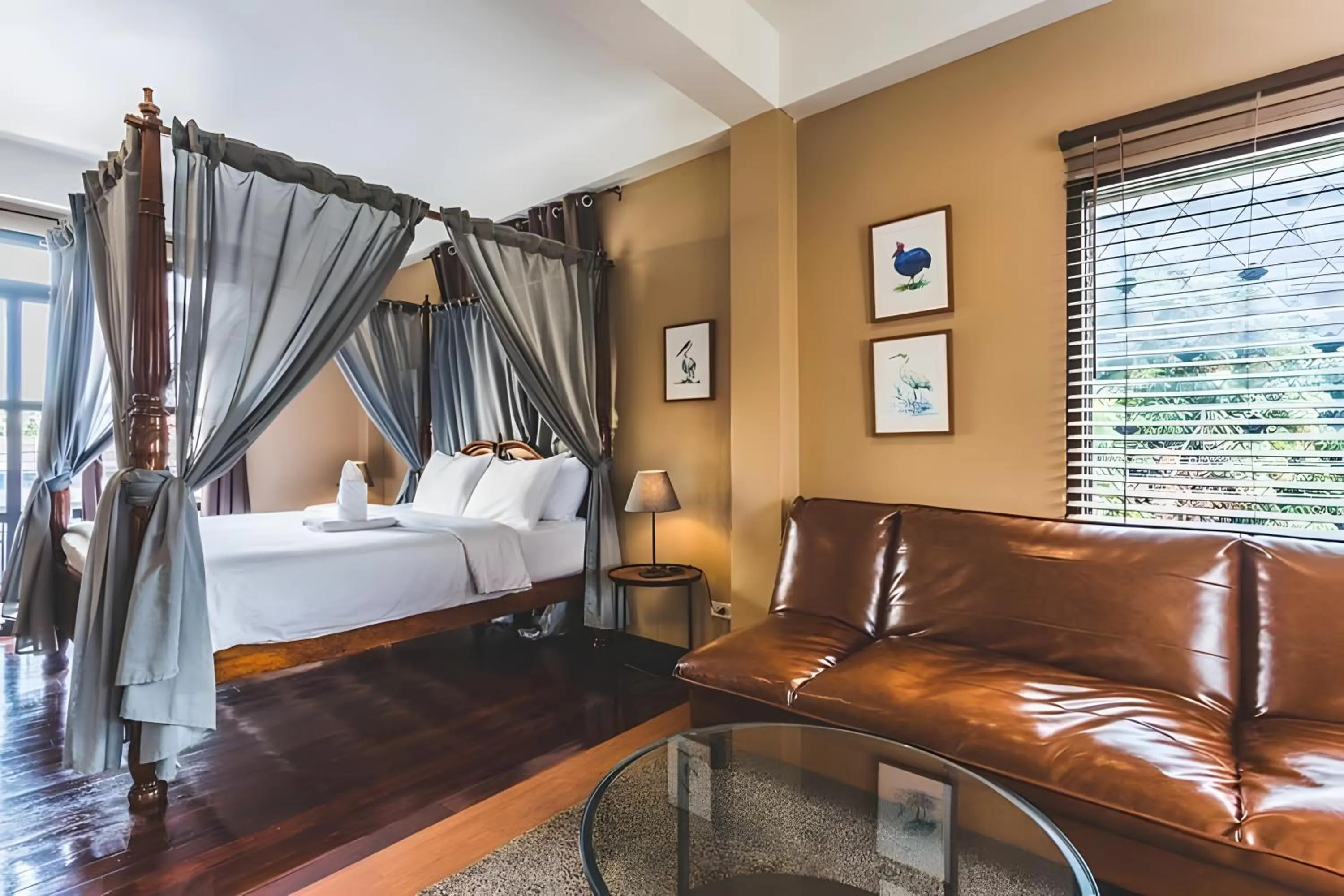 Seating area, Bed in Naptel Changmoi - Thaphae แนปเทล ช้างม่อย ท่าแพ