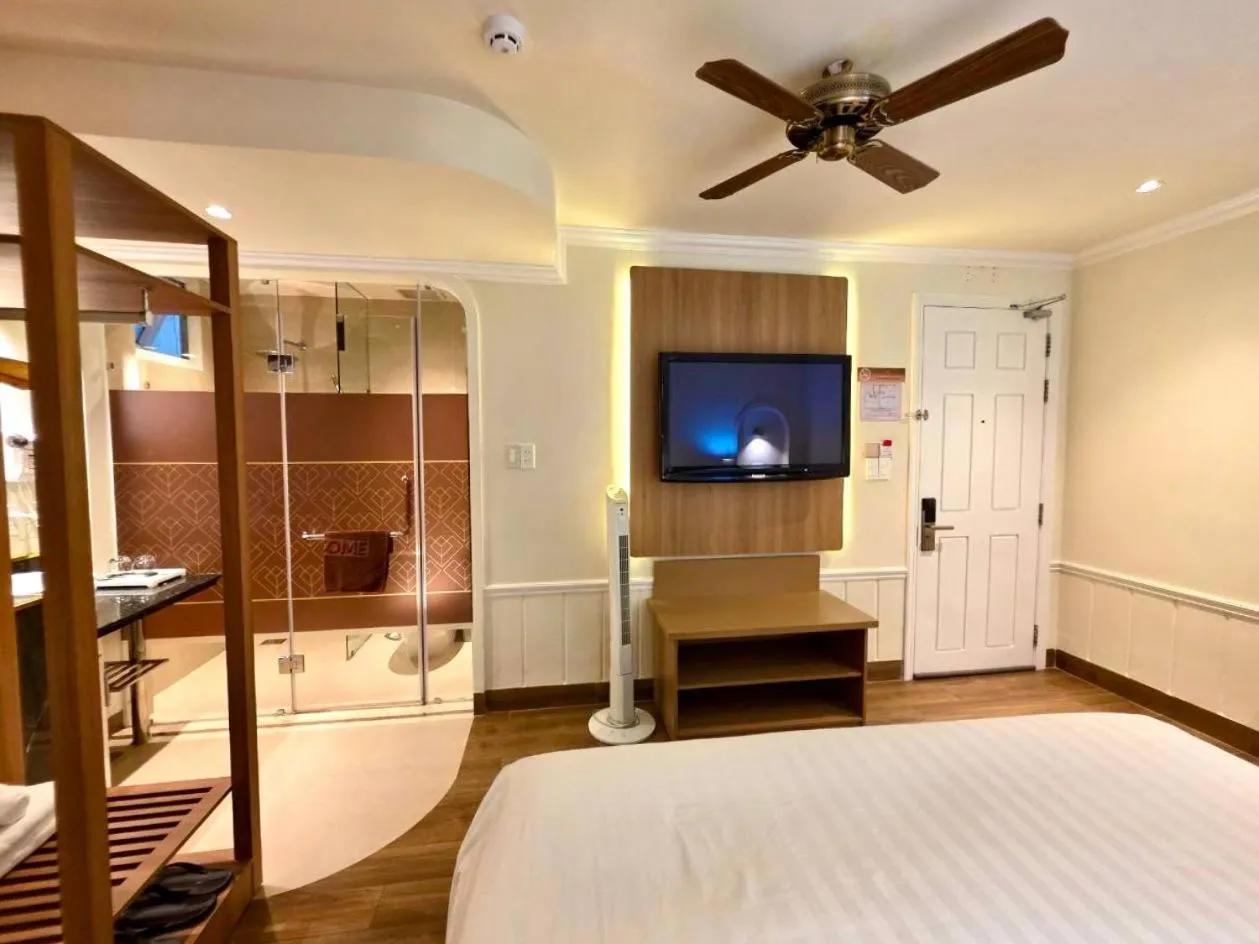 Bed in Tulip Hotel 2