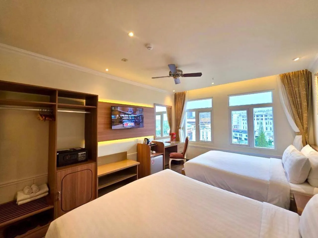 Bed in Tulip Hotel 2